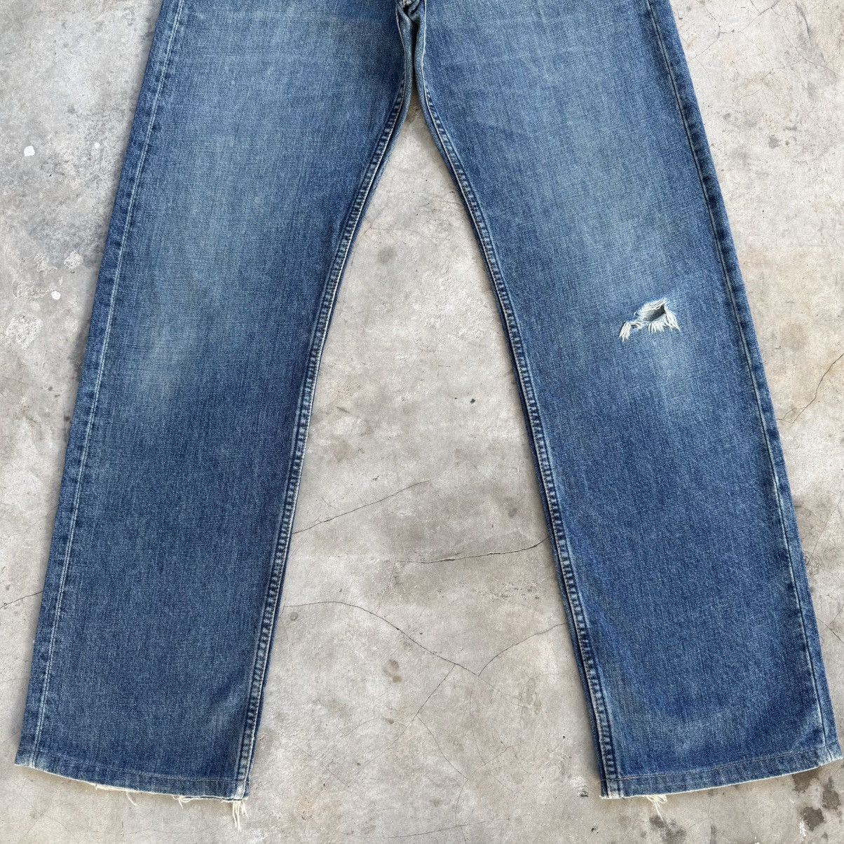 Levi's Vintage Clothing W31x33.5 Vintage Levi's 504 Faded Denim Jean Pants Size US 31 - 4 Thumbnail