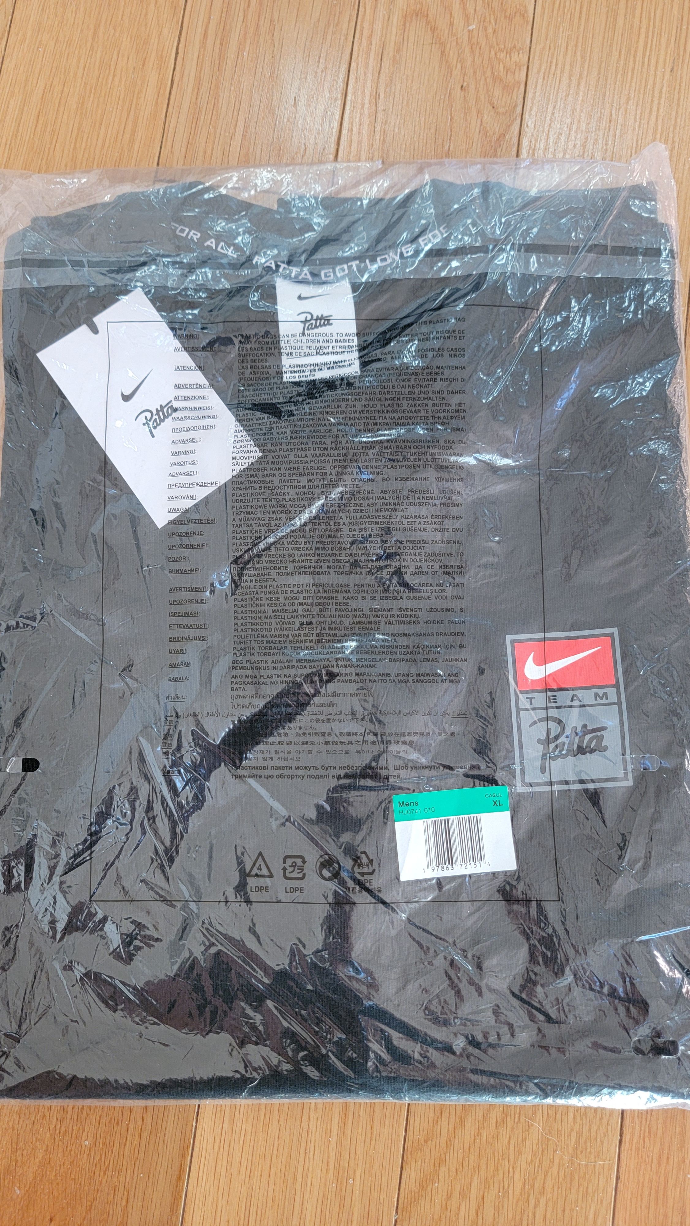 Nike × Patta XL - NIKE x PATTA Tee Shirt NRG - White & Black Size US XL / EU 56 / 4 - 4 Thumbnail