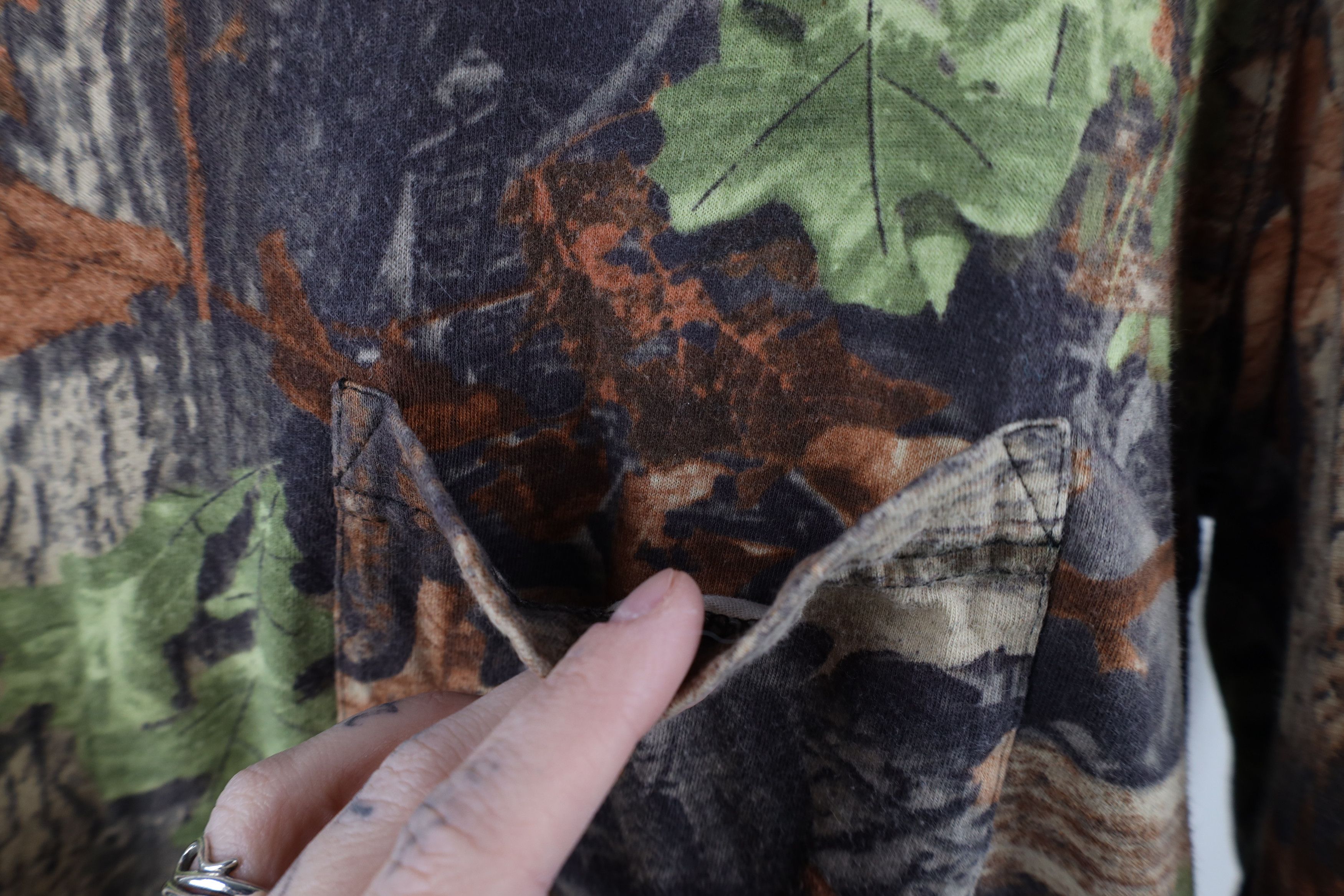 Vintage Vintage 90s Y2K Streetwear Camouflage Long Sleeve T-Shirt Size US M / EU 48-50 / 2 - 4 Thumbnail