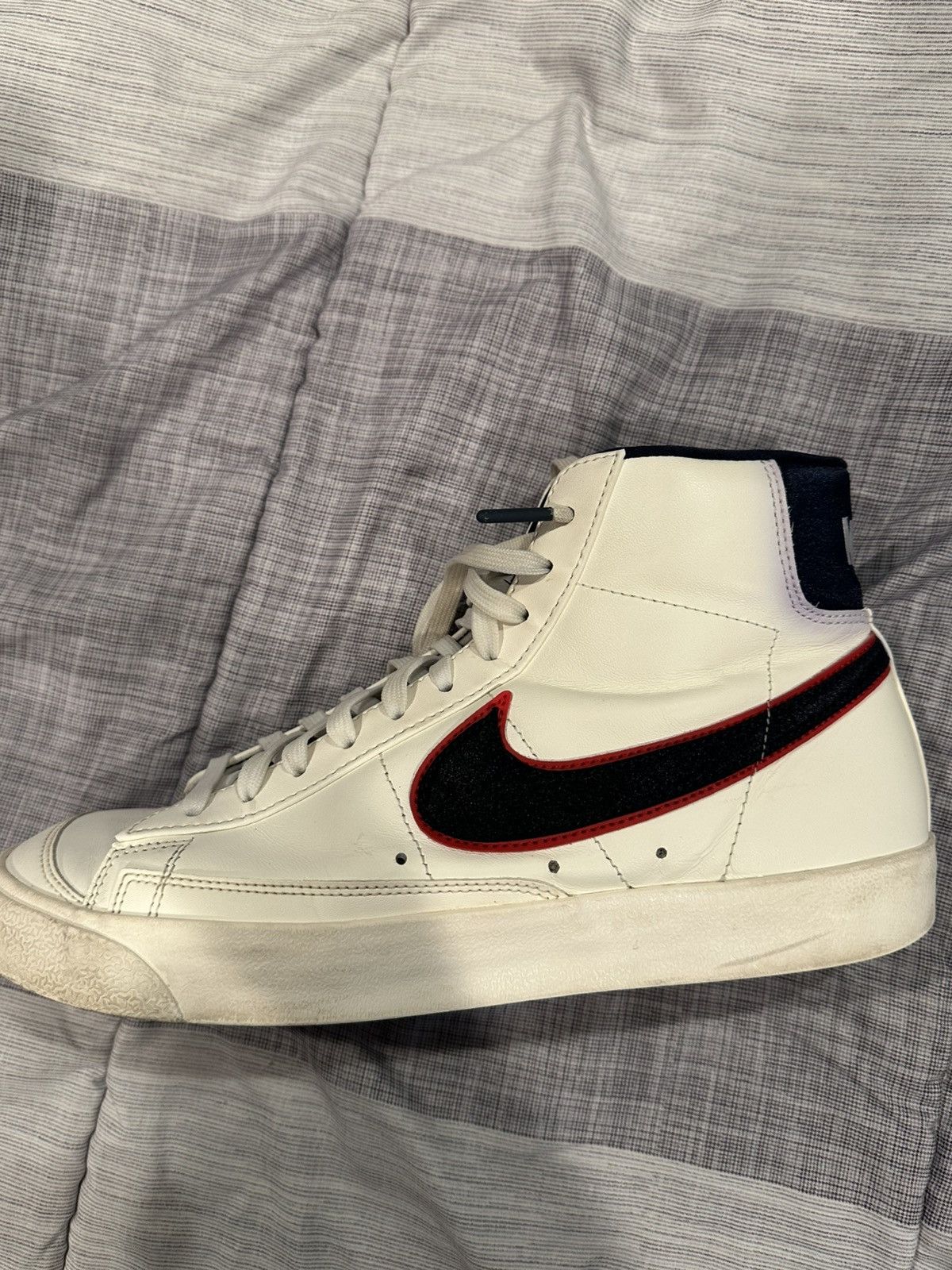 Nike Nike Blazer ‘77 Vintage: City Pride Chicago Size US 10 / EU 43 - 9 Thumbnail