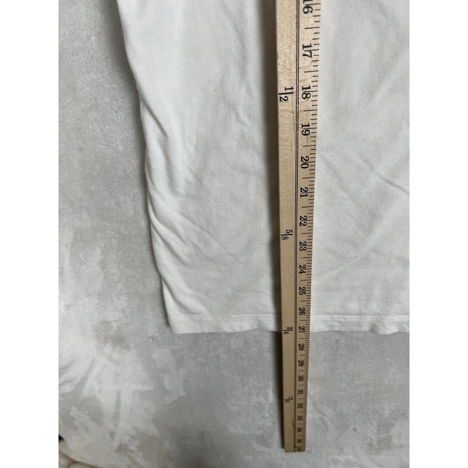 Nike Nike Sportswear Club T-Shirt White Embroidered Logo Swooh Si Size US L / EU 52-54 / 3 - 6 Thumbnail