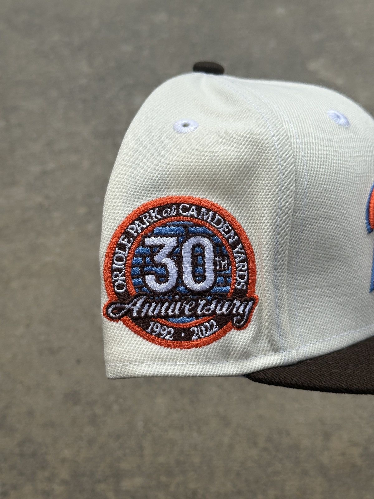 MLB × New Era Baltimore Orioles Script Two Tone Fitted Hat 7 1/4 95 North Size ONE SIZE - 2 Thumbnail