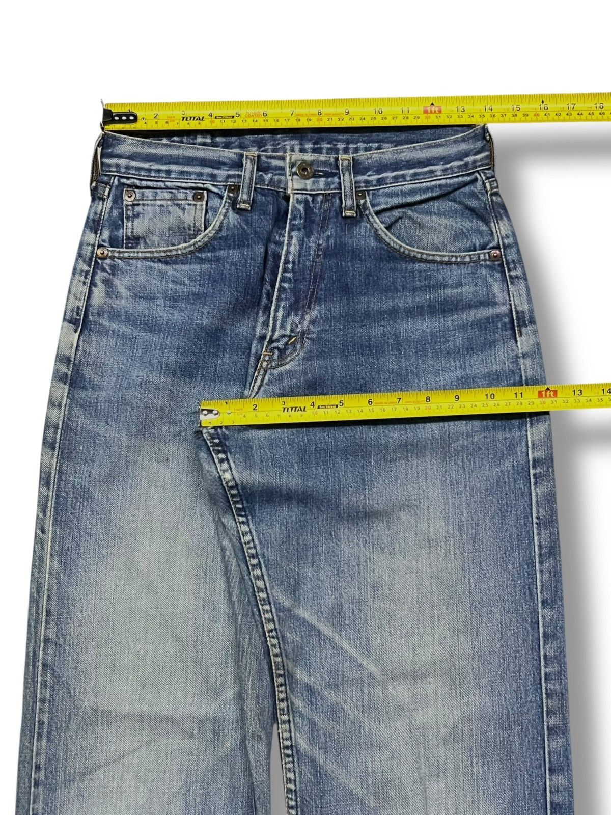 Baggy Vintage 90s Levi’s 504 japan - Faded Wash, Distressed