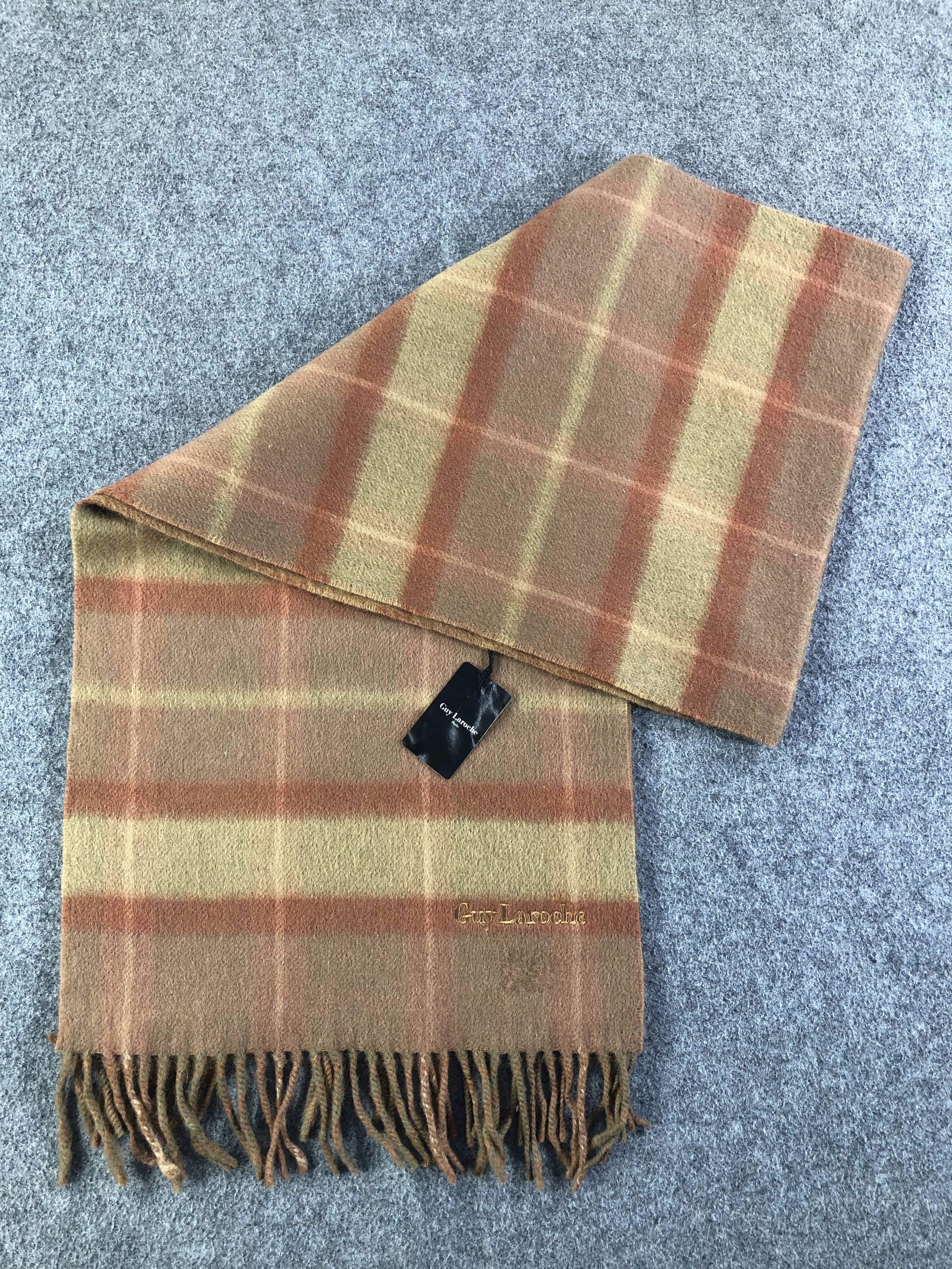 Guy Laroche Guy Laroche Scarf / Muffler / Neckwear Size ONE SIZE - 6 Thumbnail