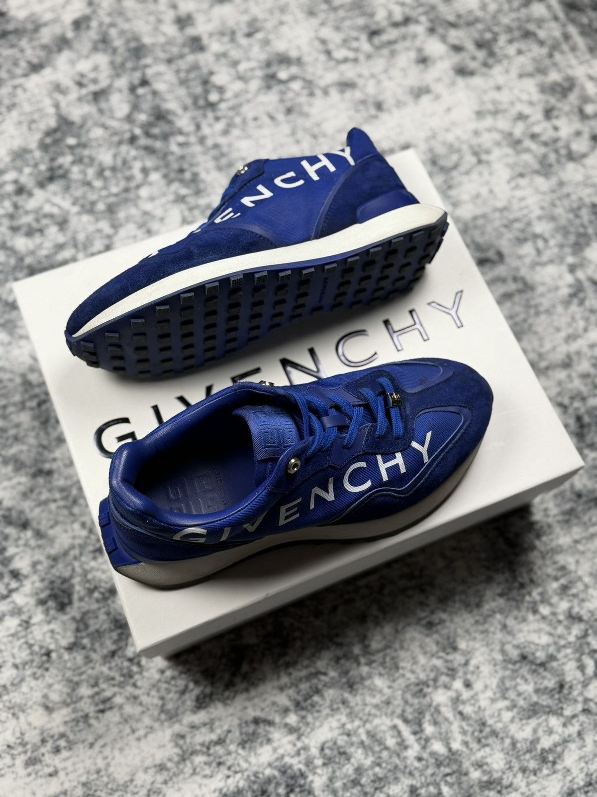 Givenchy Givenchy Men’s sneakers ‘ Runner light ocean blue’ Size 42 Size US 9 / EU 42 - 2 Thumbnail
