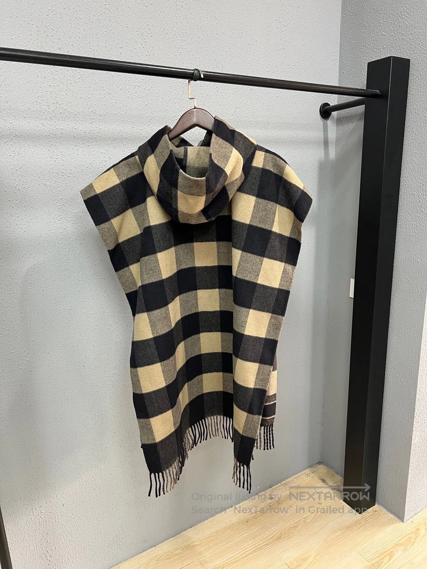 Dior plaid wool poncho by dior. Size XS / US 0-2 / IT 36-38 - 2 Thumbnail