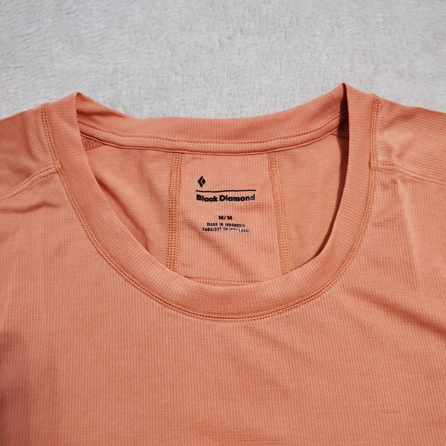 Black Diamond Black Diamond Lightwire Shirt Women M Peach Short Sleeve Hiking Climbing Outdoor Size M / US 6-8 / IT 42-44 - 4 Thumbnail