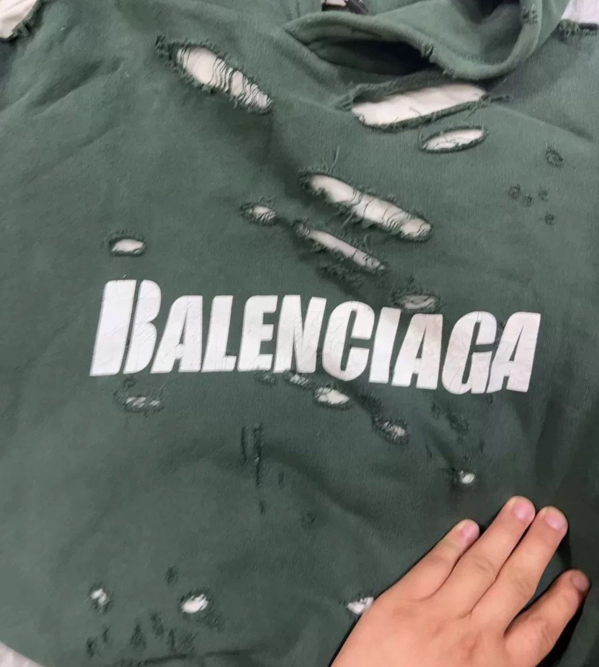 Balenciaga balenciaga Damaged hoodie 2410-Nextarrow Size US XS / EU 42 / 0 - 3 Thumbnail