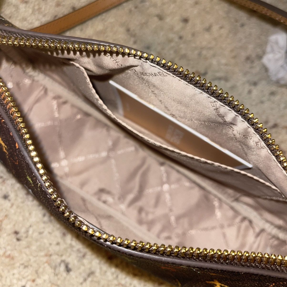 Michael Kors Michael Kors JET SET Medium Pouchette ‘Brown’ - BRAND NEW Size ONE SIZE - 6 Thumbnail