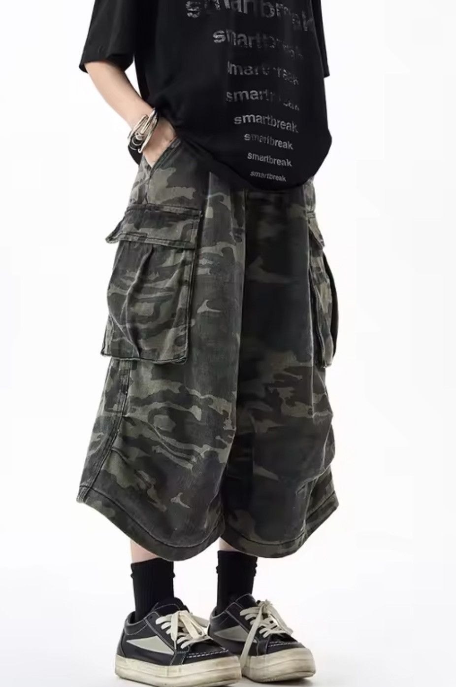 Japanese Brand Unisex washed loose baggy military outdoor cargo shorts Size US 34 / EU 50 - 1 Thumbnail