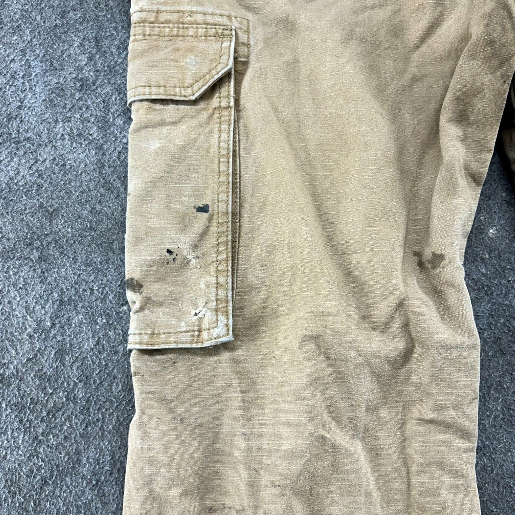 Wrangler Wrangler Pants Mens 32x30 Brown Cargo Riggs Ripstop Paint Splatter Distressed Cargo Pants Mens Regular Brown Workwear 90s? Size US 32 / EU 48 - 2 Thumbnail