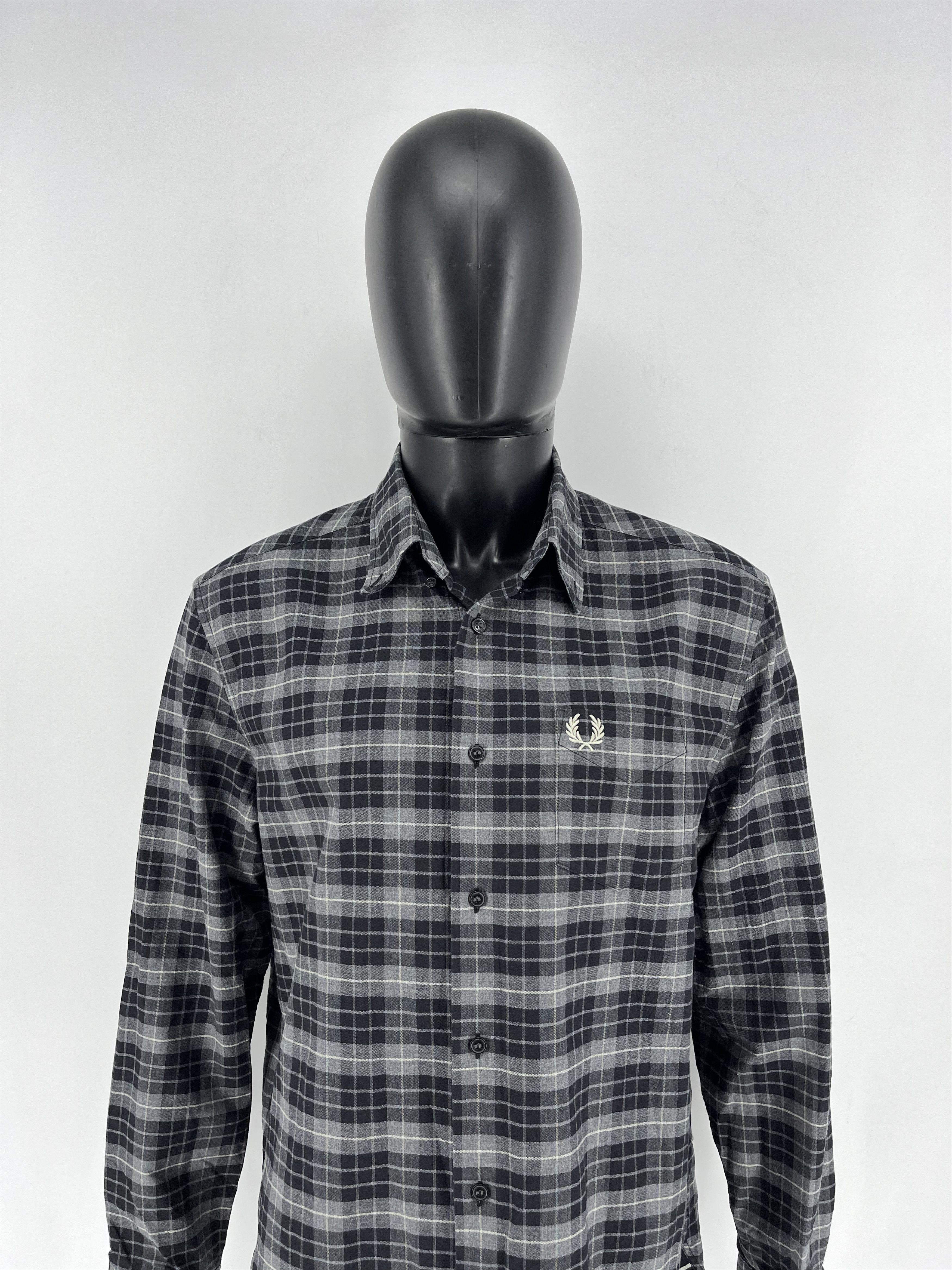 Fred Perry × Vintage Vintage Men’s Fred Perry Button Up Shirt Streetwear Casual Size US L / EU 52-54 / 3 - 1 Thumbnail