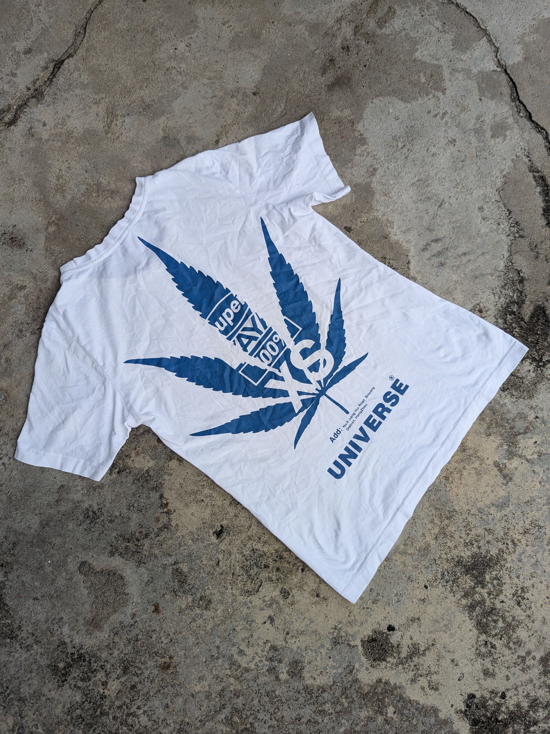 Japanese Brand Vintage Universe Funnel Marijuana T Shirt Size US S / EU 44-46 / 1 - 3 Thumbnail
