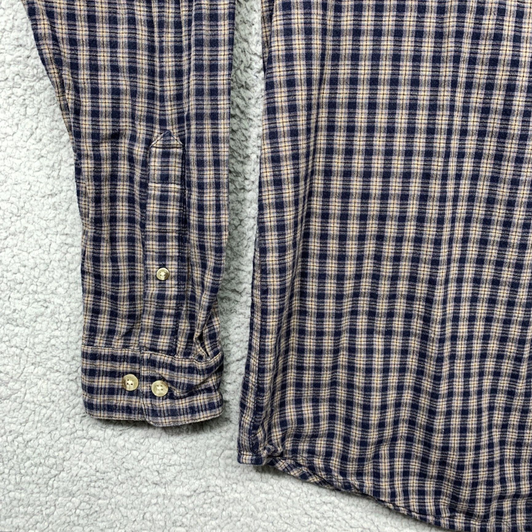 Vintage Columbia Button Shirt Men’s M Long Sleeve Navy Blue Gray Tan Plaid Logo Shirt Mens Regular Button-Up 44 Chest Size US M / EU 48-50 / 2 - 7 Thumbnail