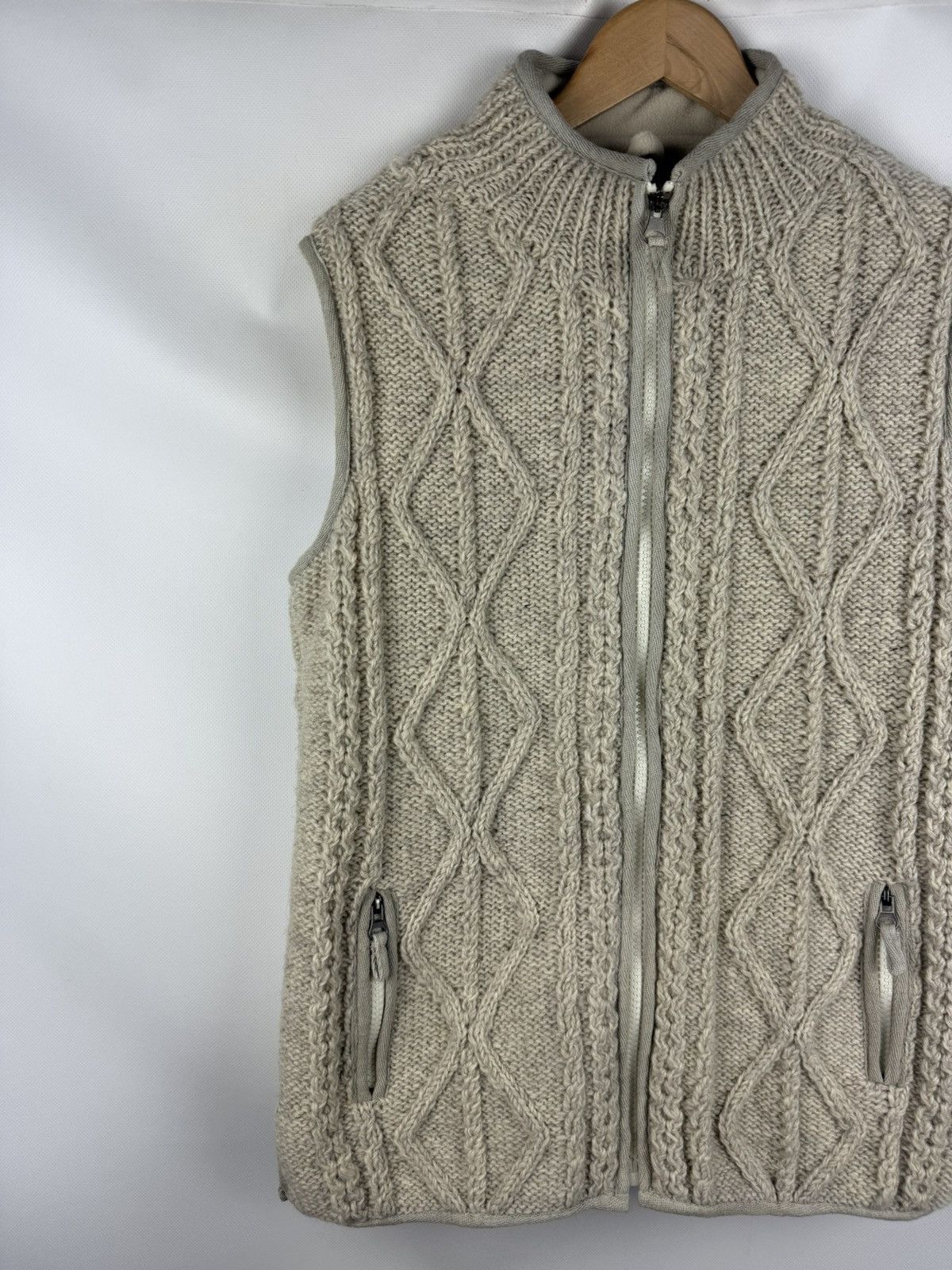 Handmade Pachamama Men’s Wool Cable Knit Handmade Vest Waistcoat Size US M / EU 48-50 / 2 - 2 Thumbnail