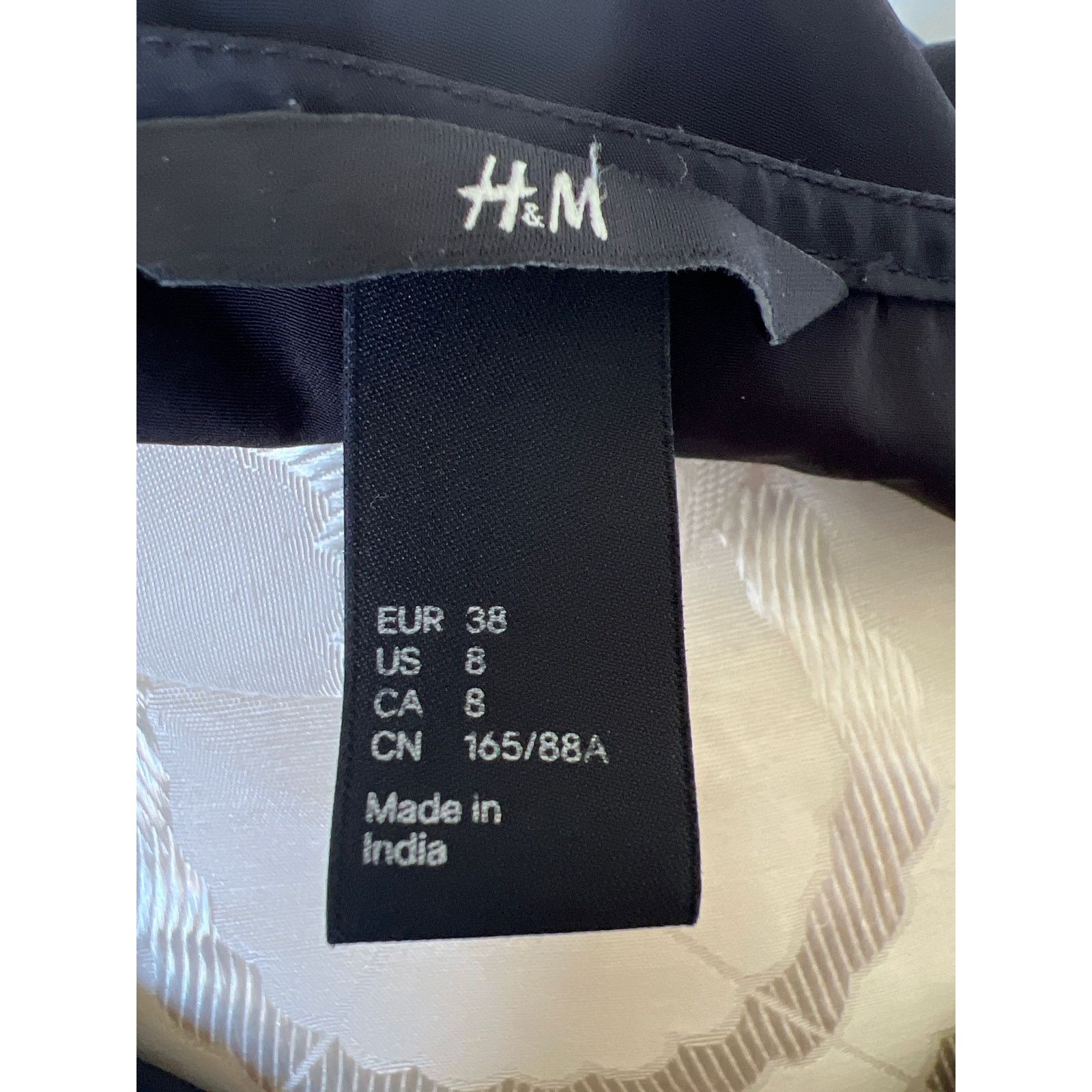 H&M H&M Short Sleeve Casual V-Neck Midi Dress Size 8 Size M / US 6-8 / IT 42-44 - 5 Thumbnail