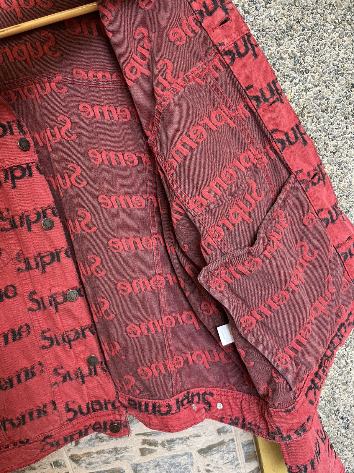 Supreme SUPREME FRAYED LOGOS DENIM JACKET SS21 Size US L / EU 52-54 / 3 - 17 Thumbnail