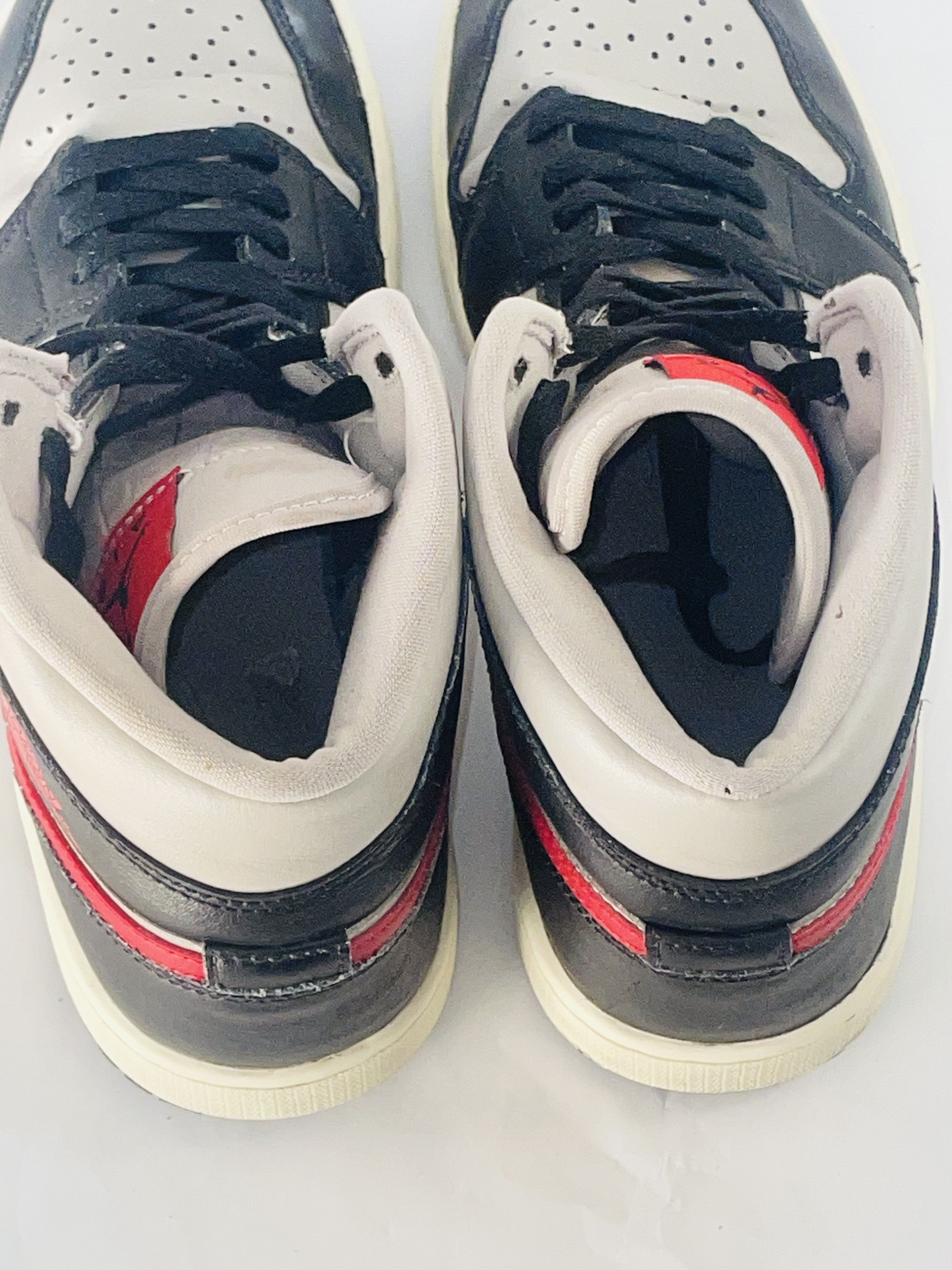 Nike Vintage Nike Air Jordan 1 High OG–Größe EU 41/UK7/US9.5 Size US 8 / EU 41 - 7 Thumbnail