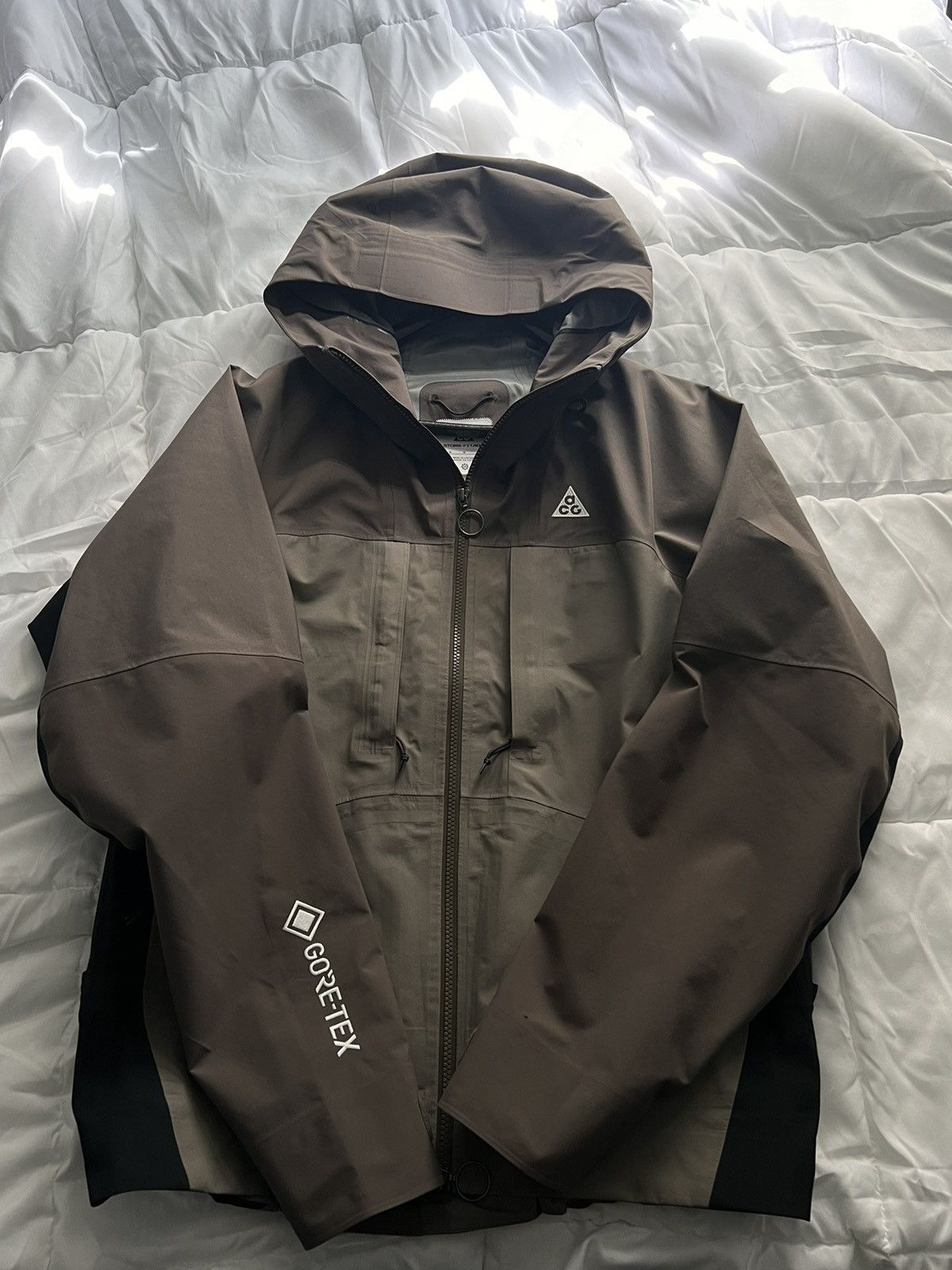 Nike Nike ACG Gore tex misery ridge soft shell jacket | Grailed