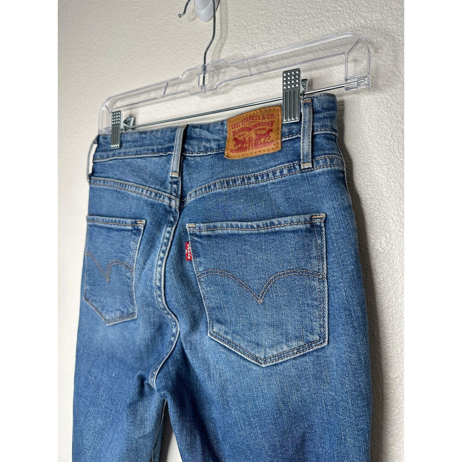 Levi's Levis Medium Wash 721 HighRise Distress Knee Skinny Jean 25 Size 25" / US 0 / IT 36 - 4 Thumbnail