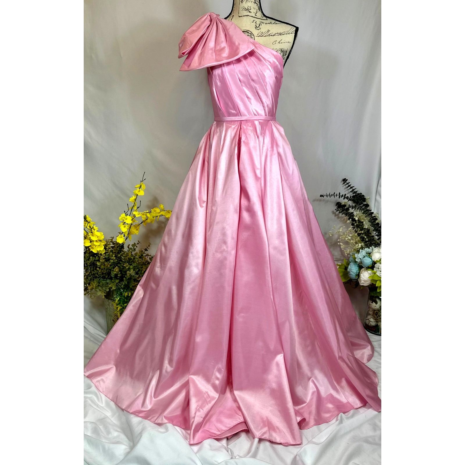 Other Mac Duggal One Shoulder Large Bow Pleated Gown Ice Pink 2 Size XS / US 0-2 / IT 36-38 - 5 Thumbnail
