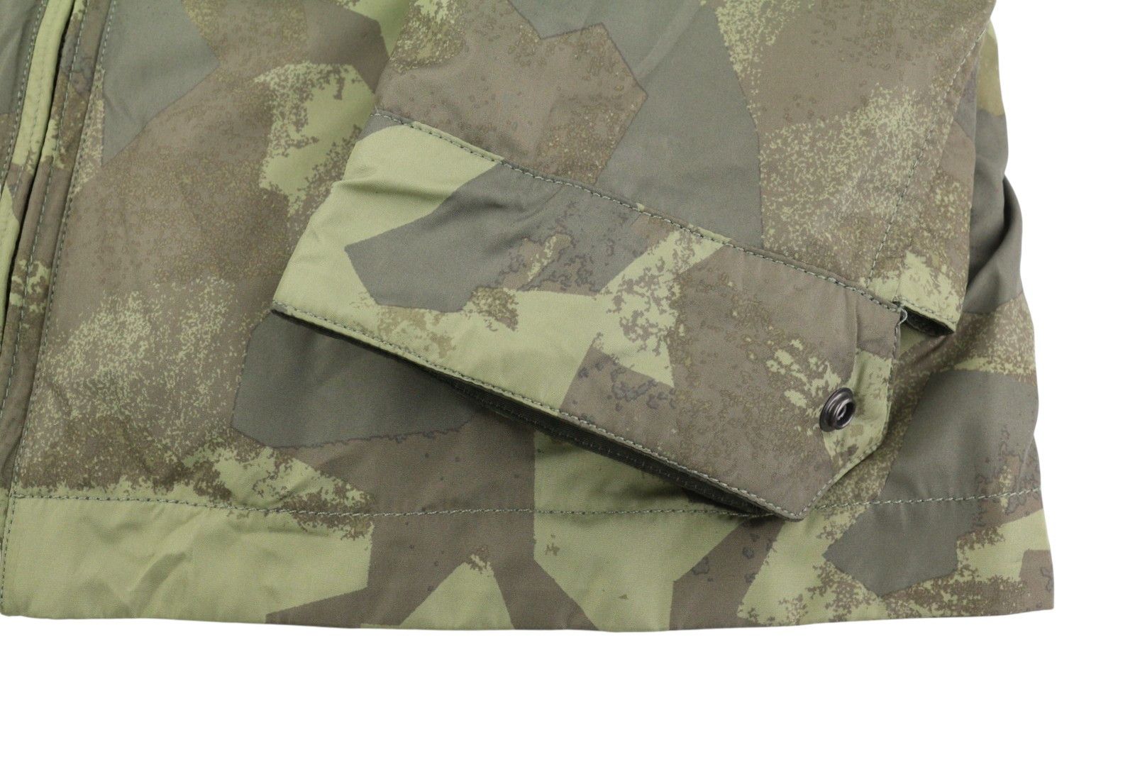 Woolrich Woolen Mills Reversible Travel S Green Camo Lightweight Zip 86712 Size US S / EU 44-46 / 1 - 7 Thumbnail
