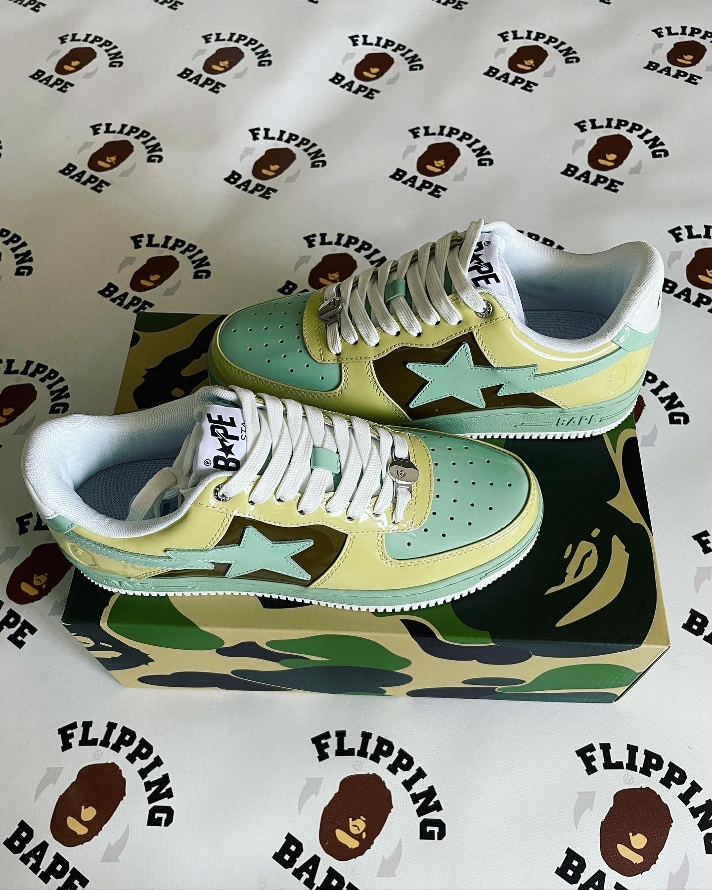 image of Bape Sta 2 Shoes in Teal Yellow, Men's (Size 9)
