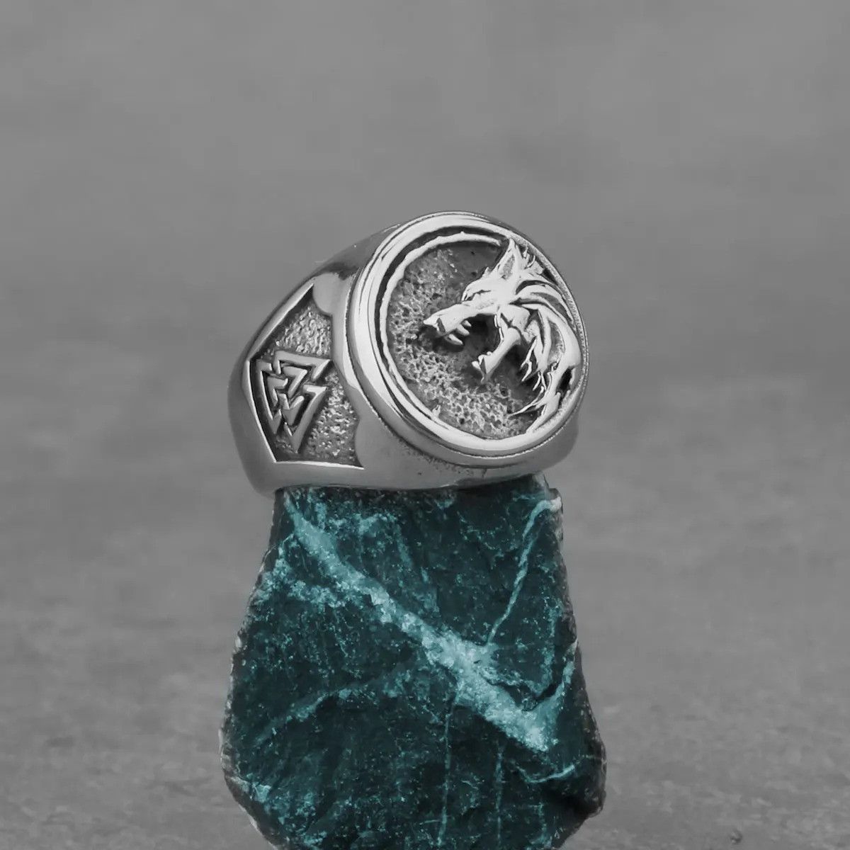 Vintage Silver Viking Wolf Head Ring Size 44 - 1 Thumbnail