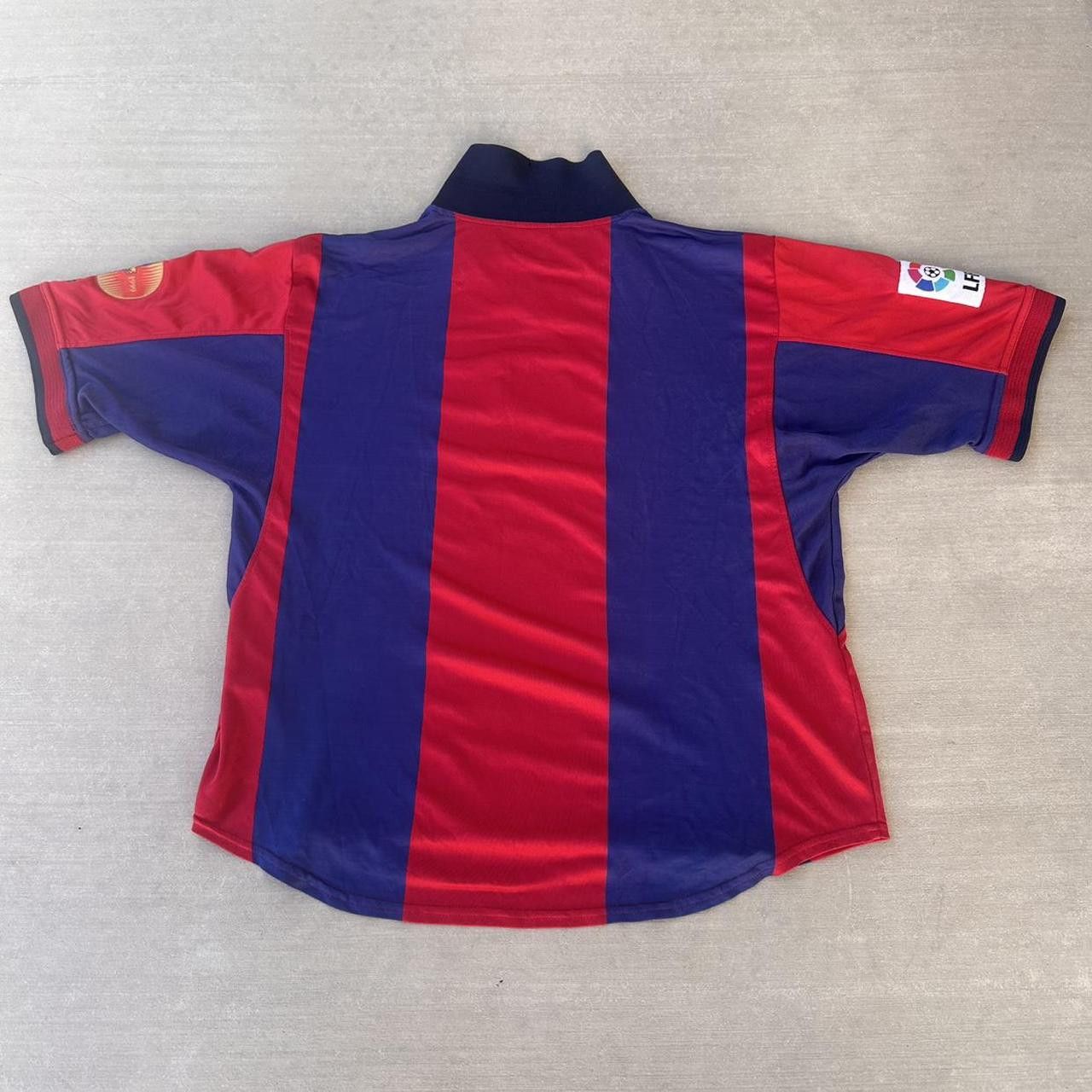 Nike Barcelona 2000-01 Home jersey Size US L / EU 52-54 / 3 - 2 Thumbnail