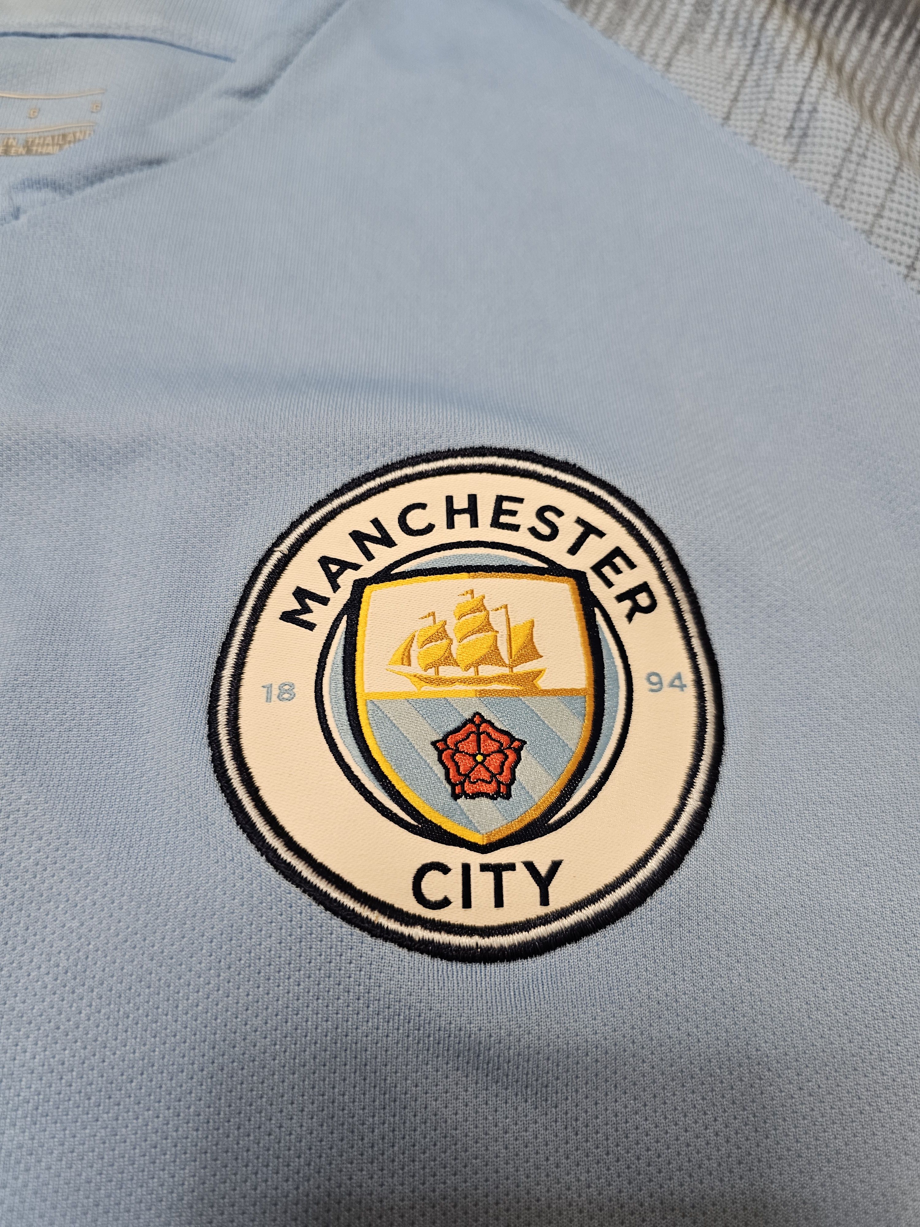Nike MANCHESTER CITY 2018 2019 HOME FOOTBALL SHIRT SOCCER JERSEY Size US L / EU 52-54 / 3 - 4 Thumbnail