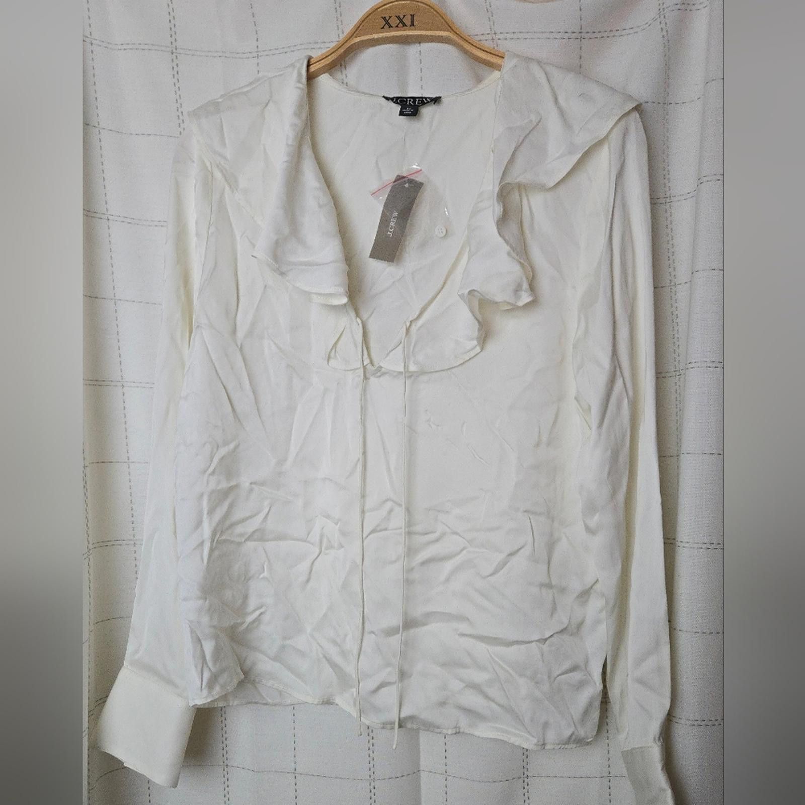 J.Crew J Crew Goldie Top in Satin Size XS / US 0-2 / IT 36-38 - 2 Thumbnail