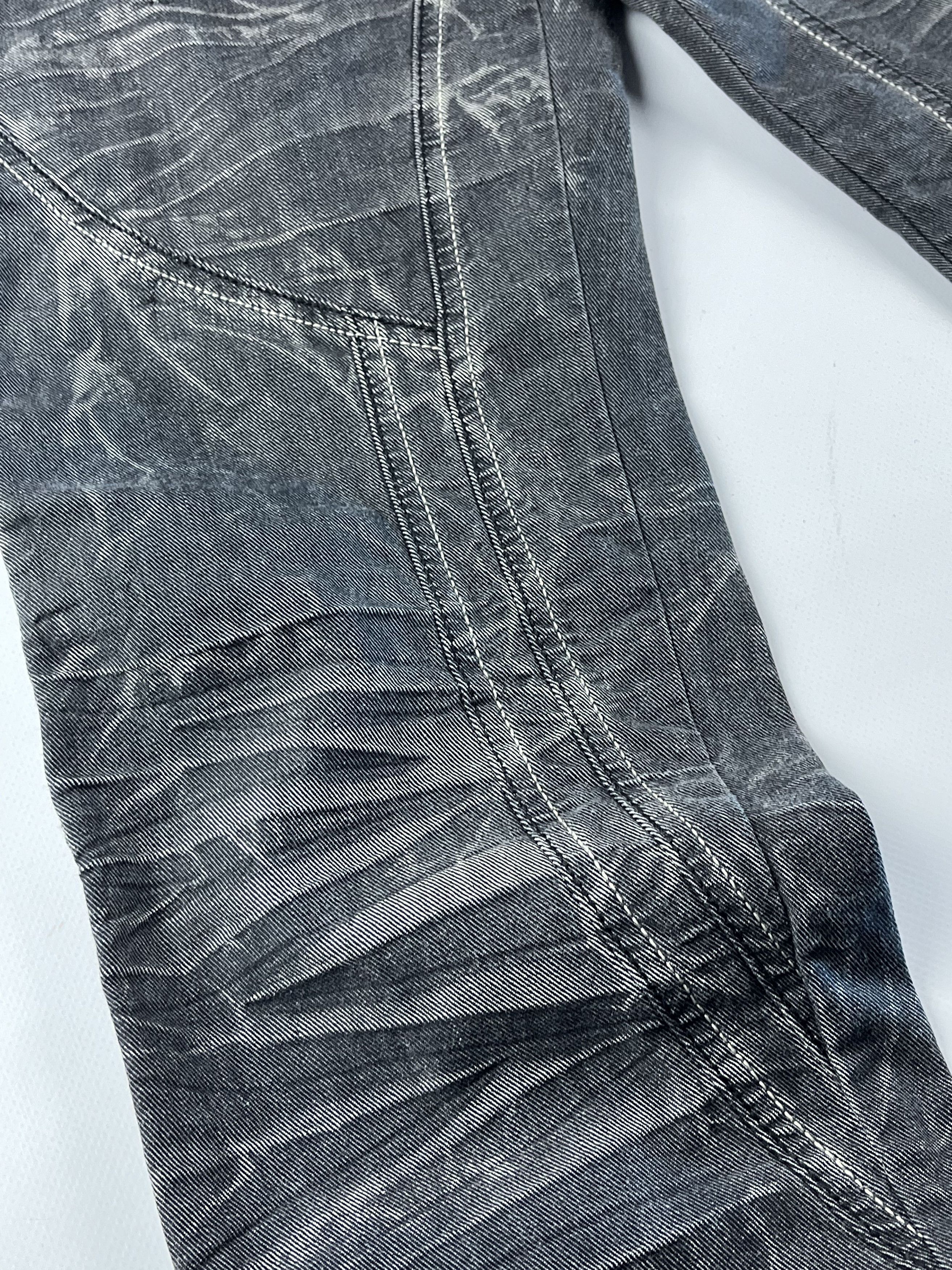 Japanese Brand Rare Avantgarde Vintage Faded Jean Size US 31 - 9 Thumbnail