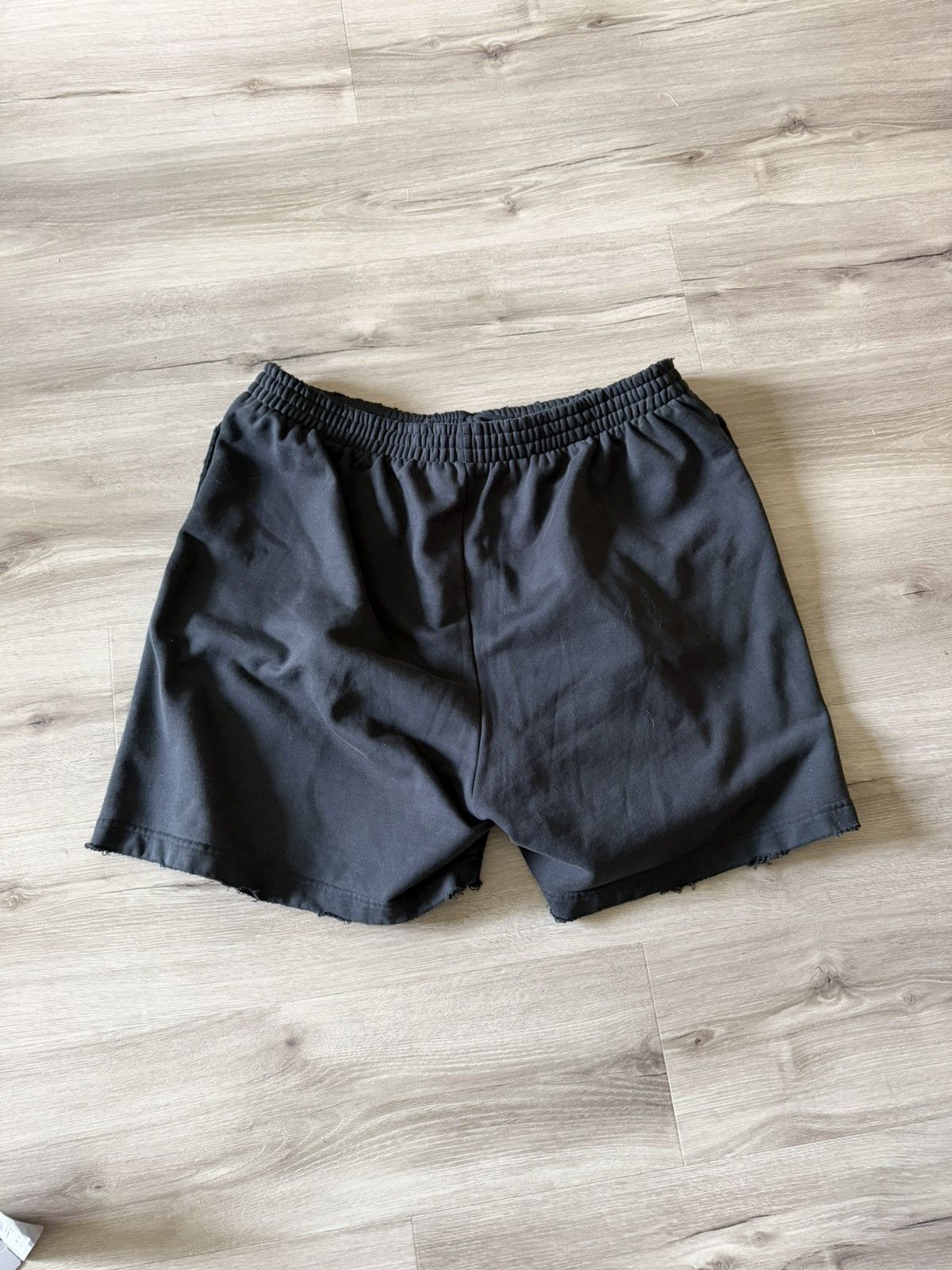 Balenciaga Balenciaga Shorts Size L Size US 32 / EU 48 - 2 Thumbnail