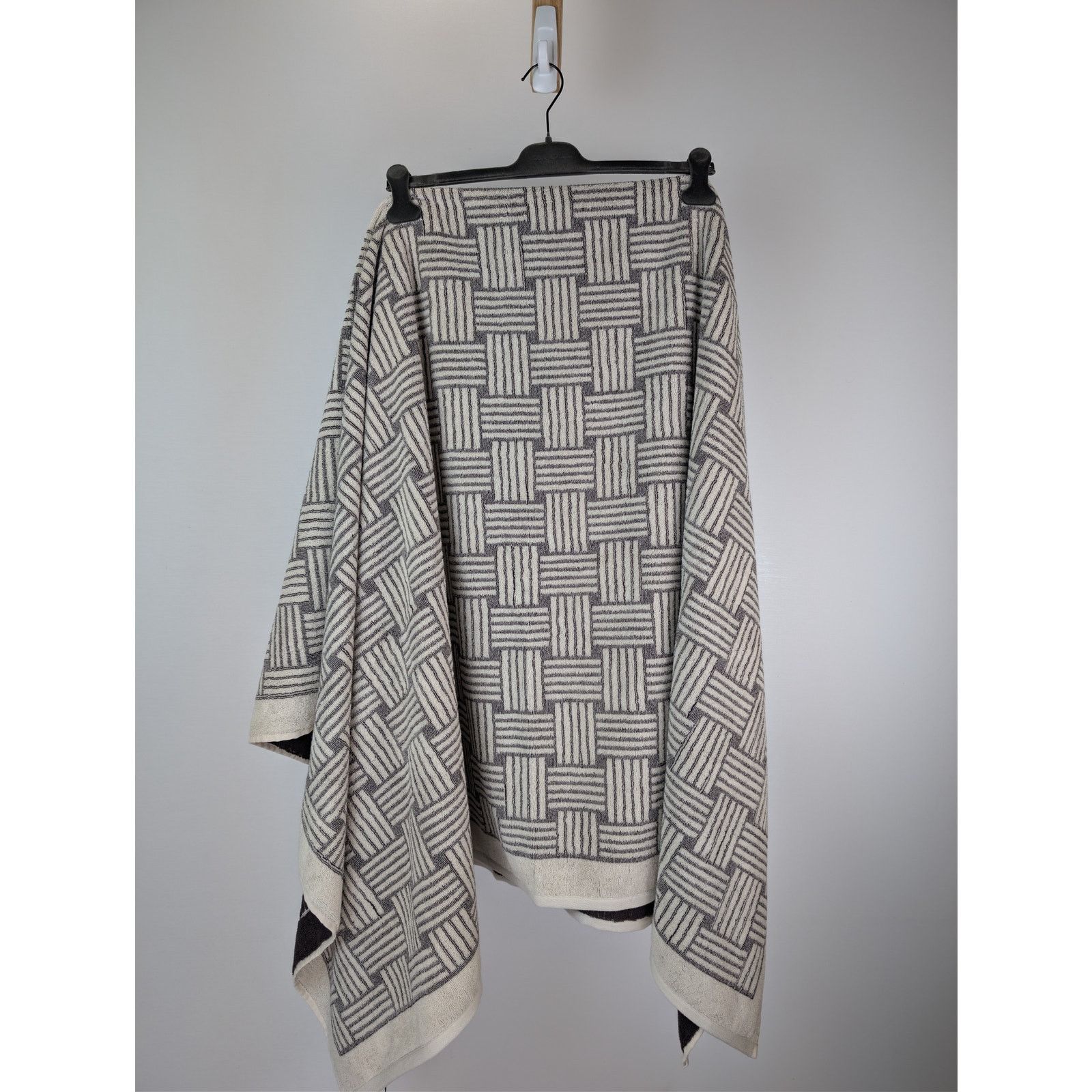 Bottega Veneta o1rshd1 Size:OS / Intreccio Jacquard Beach Towel Cream/Brown Size ONE SIZE - 10 Thumbnail