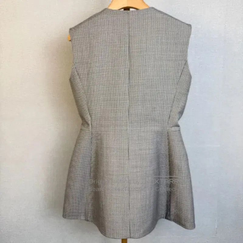 Dior Dior Grey Wool Cardigan for Women . Size M / US 6-8 / IT 42-44 - 2 Thumbnail