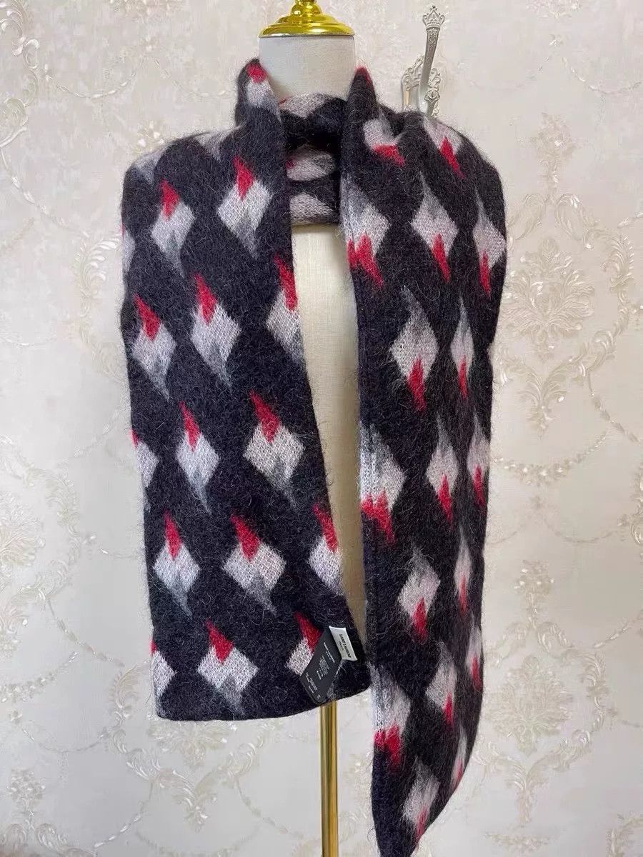 Saint Laurent Paris Saint Laurent Rose Runway Geometric Scarf Size ONE SIZE - 1 Thumbnail