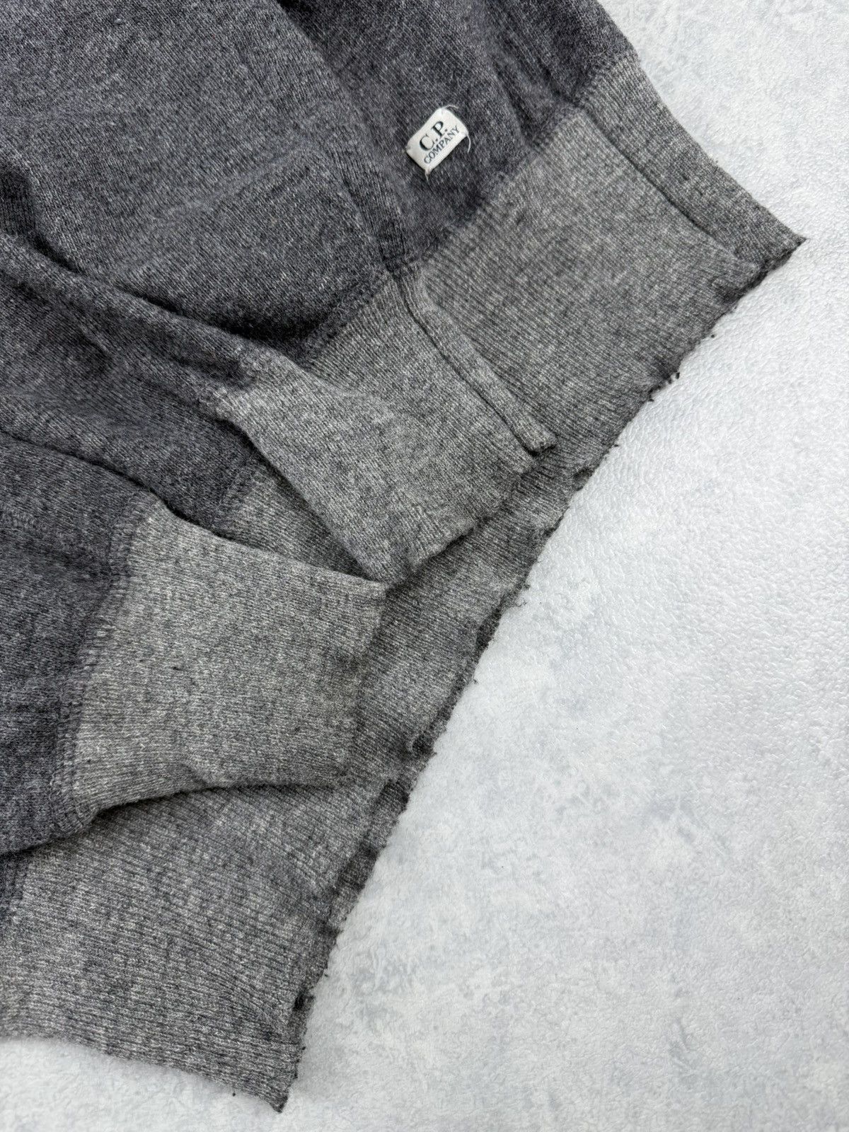C.P. Company C.P. Company Grey Wool Blend Sweater Crewneck Size 52 Size US L / EU 52-54 / 3 - 9 Thumbnail