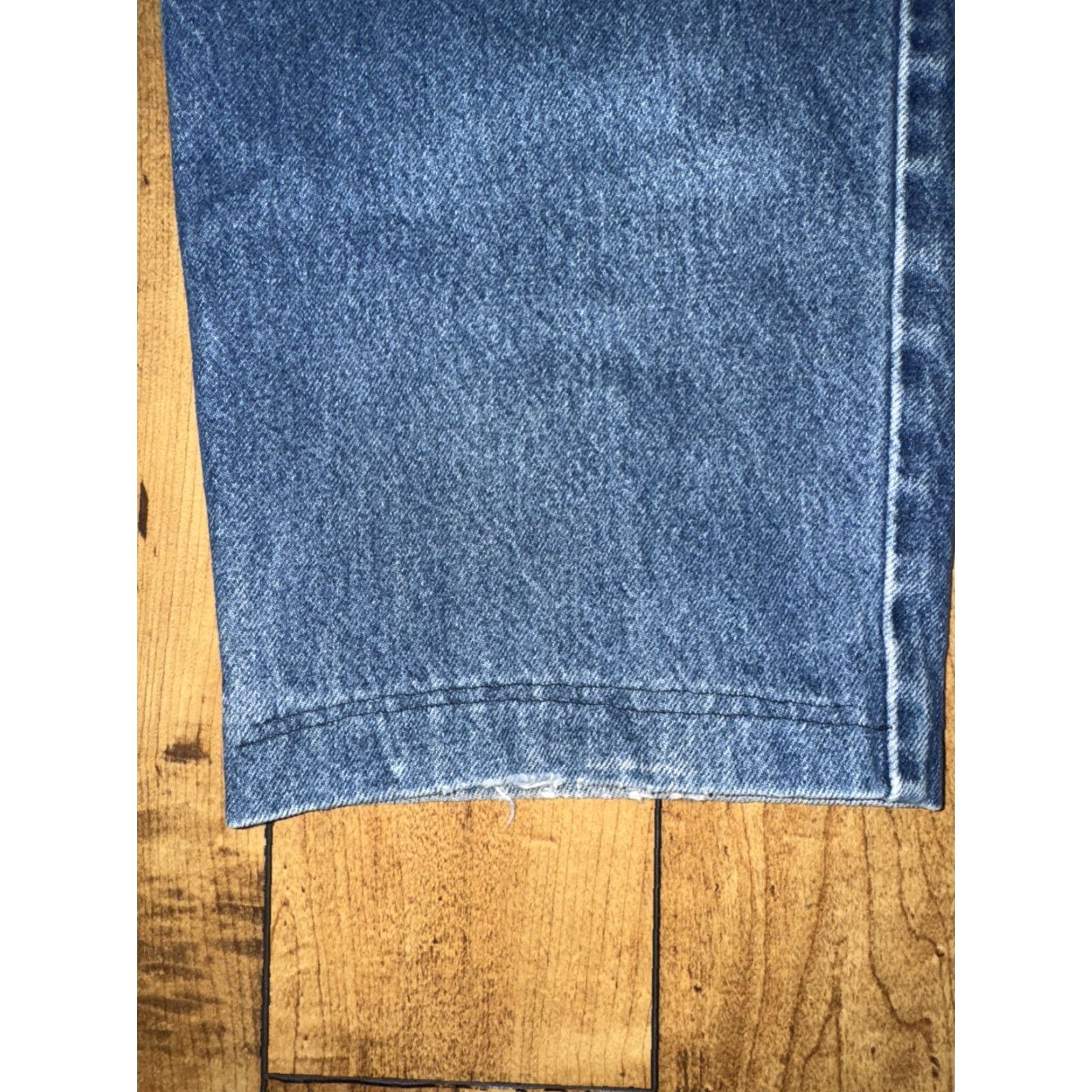 Levi's VINTAGE Levi’s 550 Denim Jeans 36x28 Jeans Men Blue Denim 550 Relaxed Fit Tapered Leg Regular 34 28 Inseam Y2K Vintage Mens Size US 34 / EU 50 - 3 Thumbnail