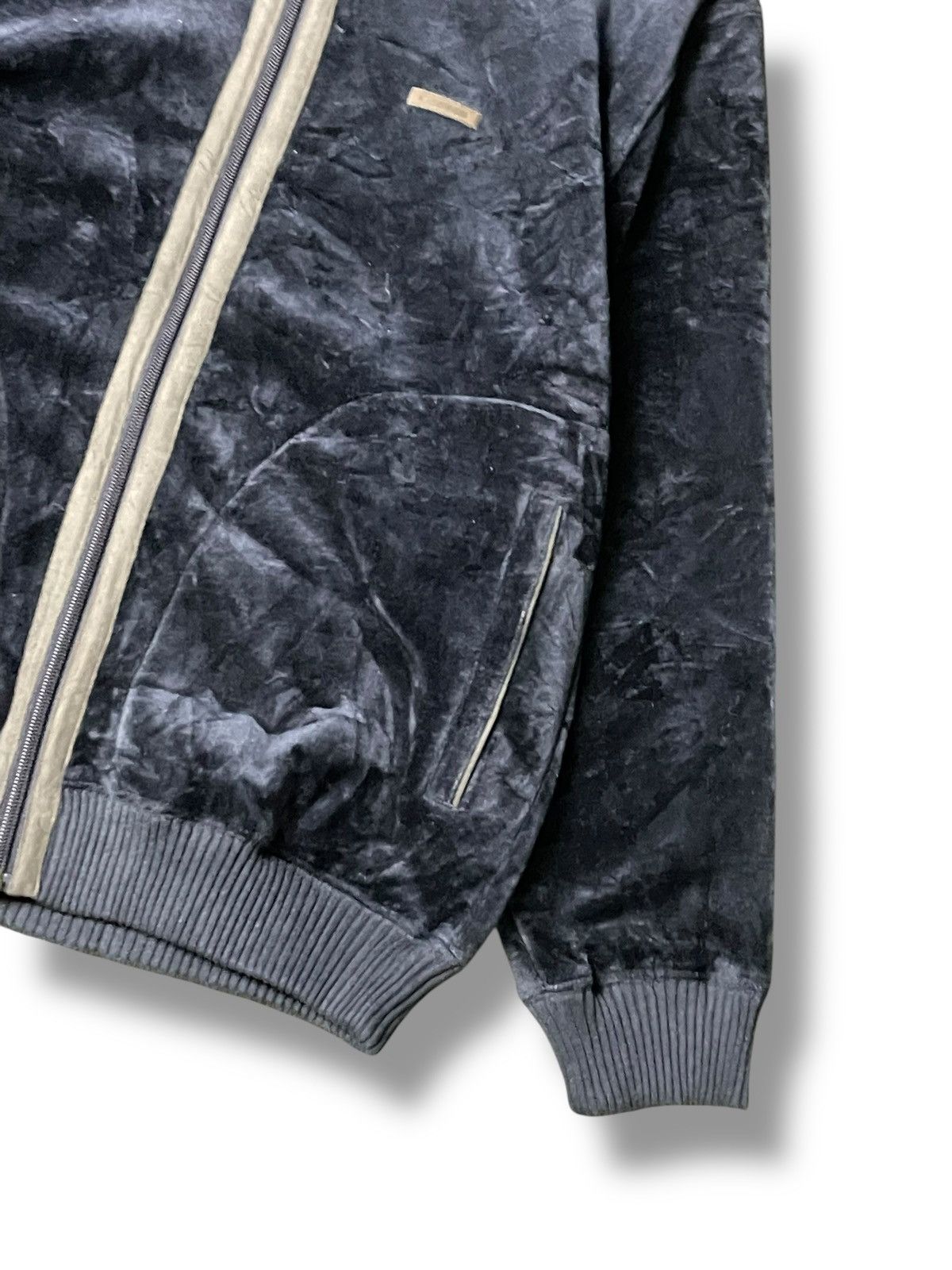 Japanese Brand × Vintage Vintage Crocodile Velvet Zipper Jacket (68) Size US S / EU 44-46 / 1 - 3 Thumbnail