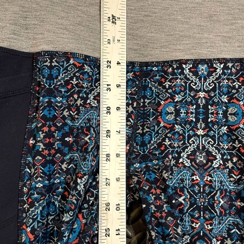 Athleta Athleta Medium High Rise Geometric Print Yoga Workout Leggings with Pockets Size 32" / US 10 / IT 46 - 7 Thumbnail
