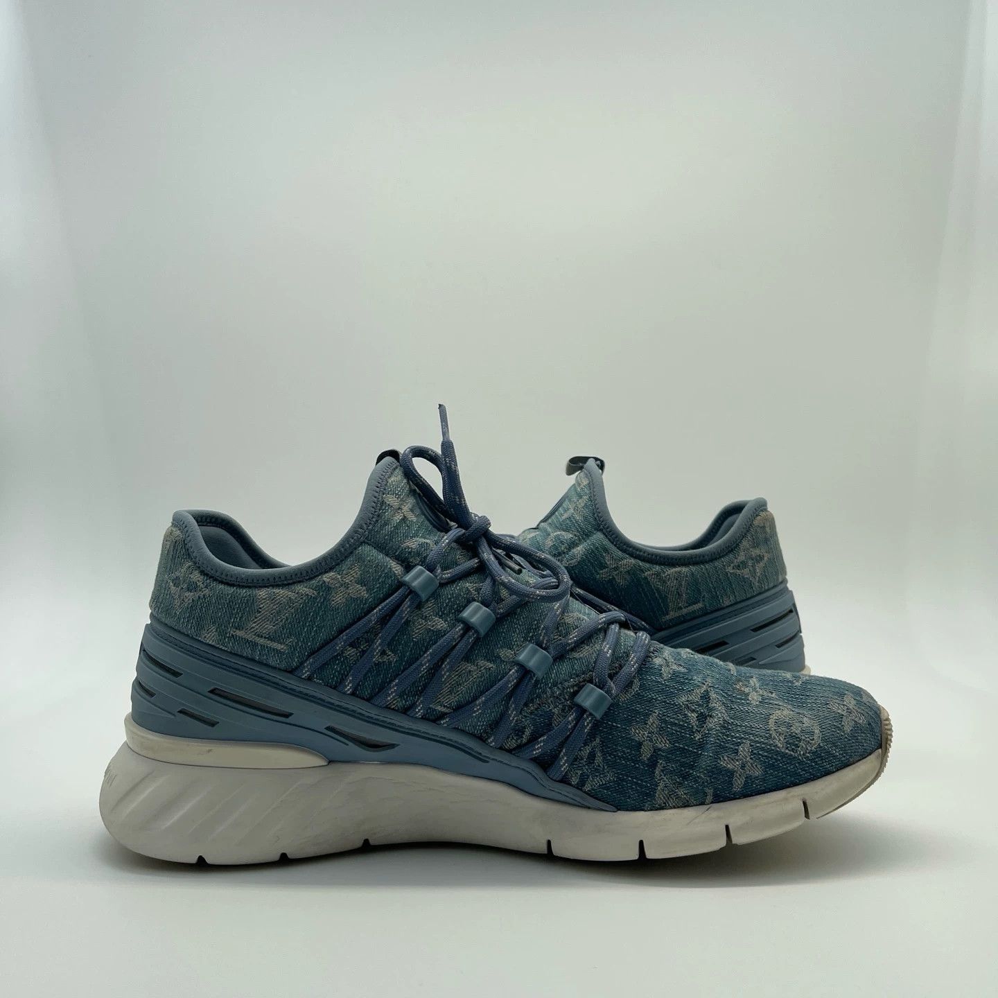 Louis Vuitton LV Denim Sneakers US8 Used Size US 8 / IT 38 - 4 Thumbnail