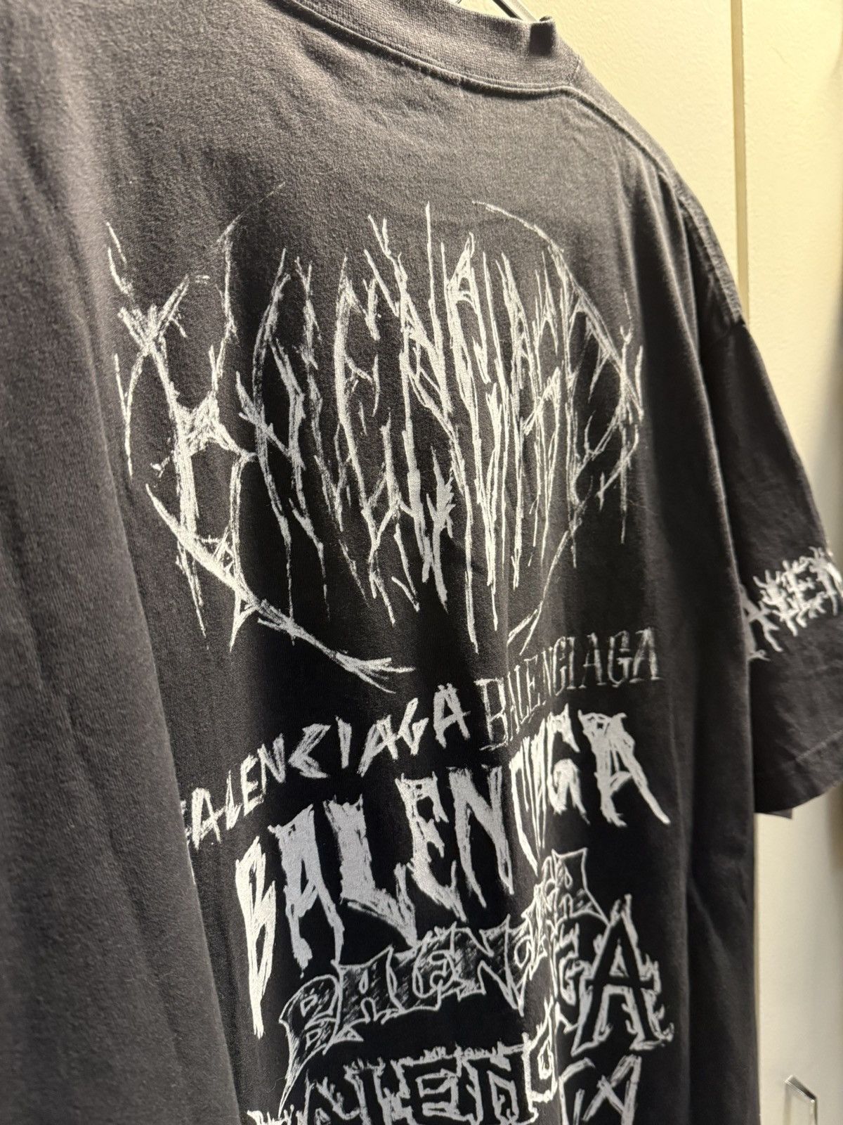 Balenciaga Balenciaga Year of the Dragon limited edition/DIY metal logo Size US M / EU 48-50 / 2 - 6 Thumbnail