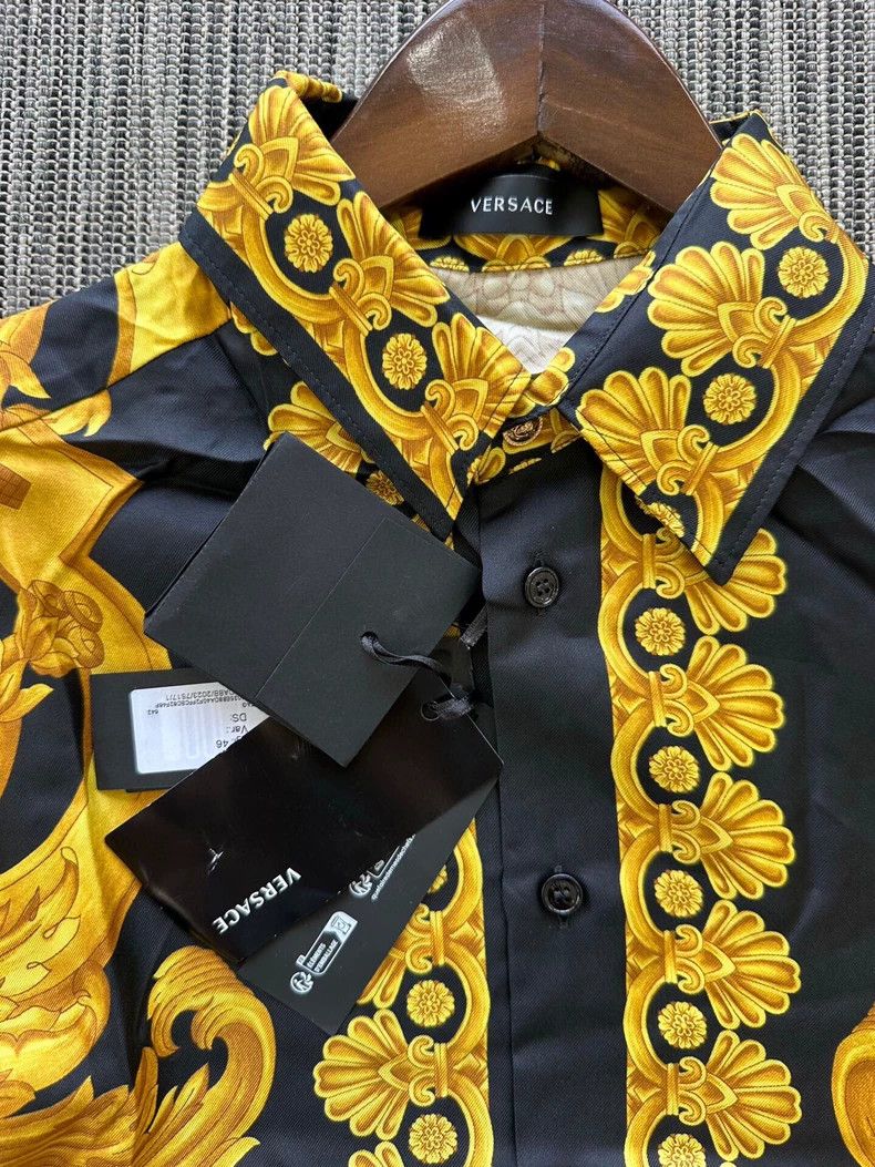 Versace Versace Silk mulberry silk shirt Size US S / EU 44-46 / 1 - 6 Thumbnail