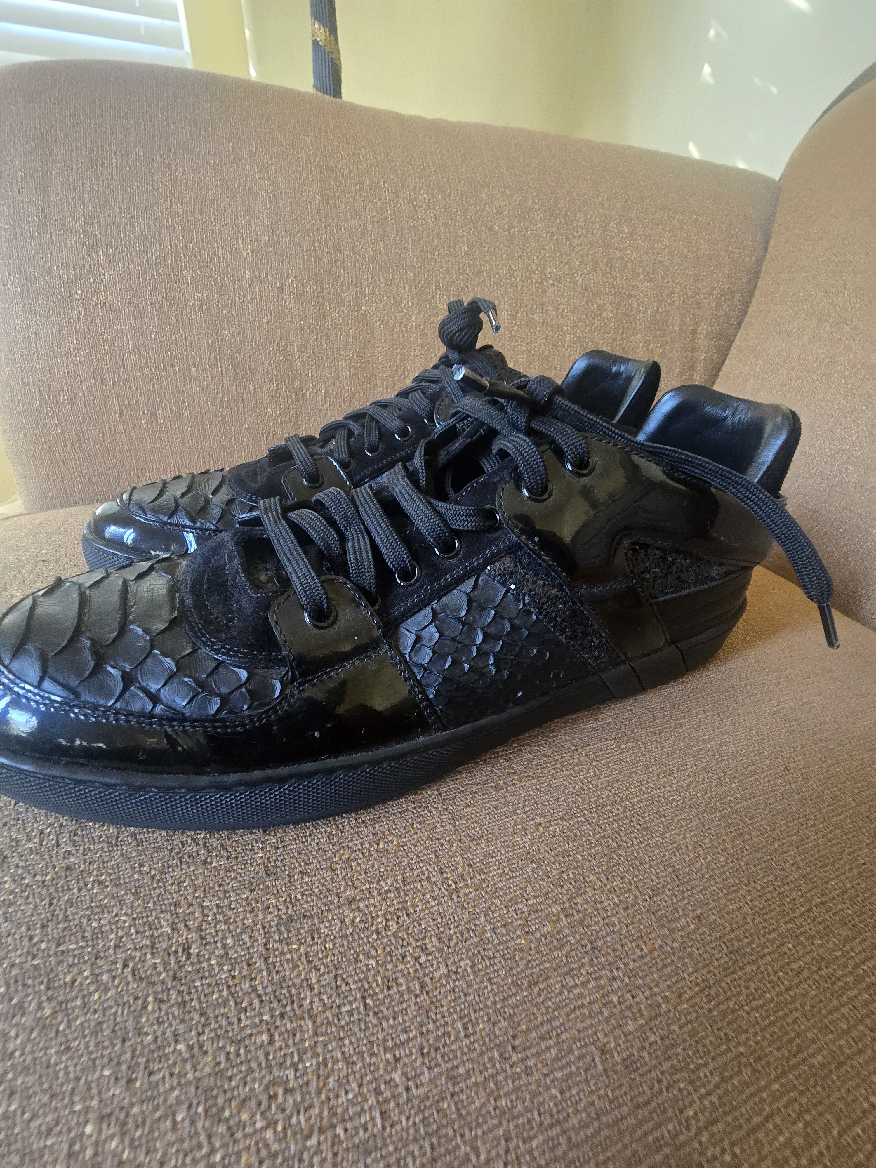 Louis Vuitton Louis Vuitton Black Python/Leather Sneakers Sz LV/8/US9 Size US 9 / EU 42 - 15 Thumbnail