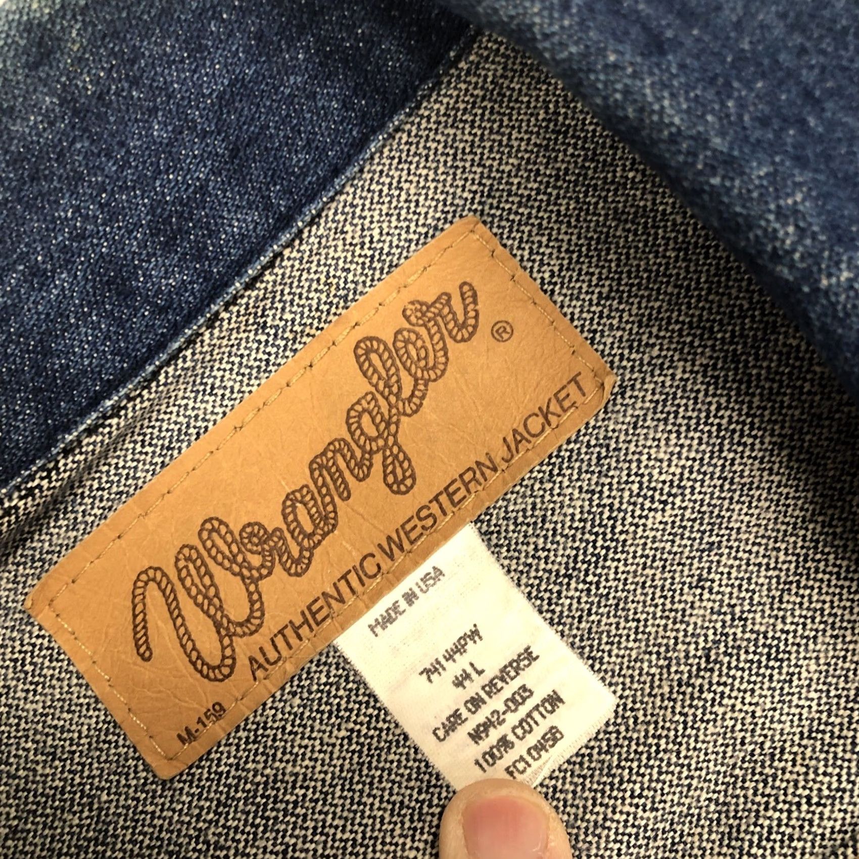 Wrangler VINTAGE Wrangler Denim Trucker Jacket Western L Blue Mens Wrangler 90s Country Music's Favorite Label Biker Style Denim Jacket Size US L / EU 52-54 / 3 - 5 Thumbnail