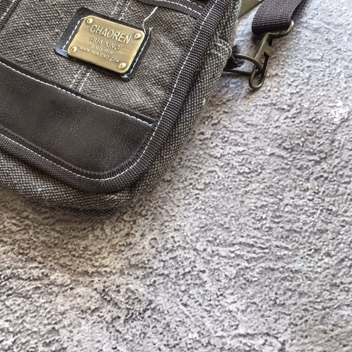 Vintage Vintage Y2K Japanese Crossbody Bag Techwear Streetwear OS Size ONE SIZE - 5 Thumbnail