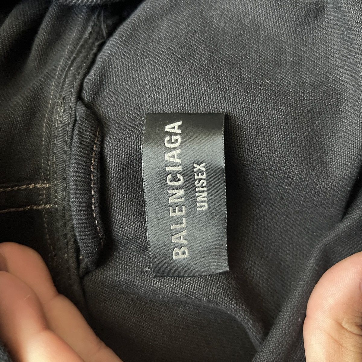 Balenciaga BALENCIAGA FW22 OVERSIZED DENIM HOODIE Size US XL / EU 56 / 4 - 3 Thumbnail