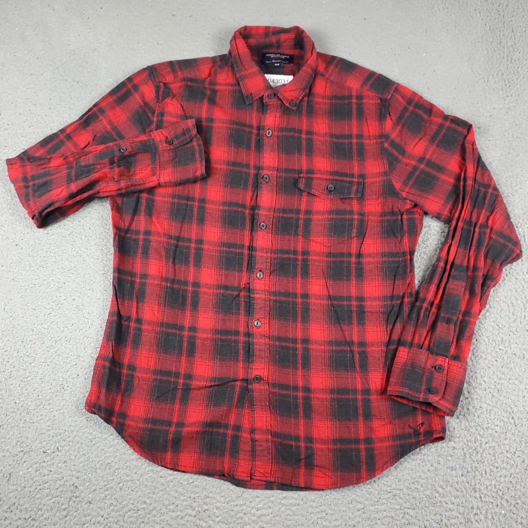 Abercrombie & Fitch Abercrombie & Fitch Shirt Mens Medium Red Plaid Button-Up Long Sleeve Size US M / EU 48-50 / 2 - 2 Thumbnail