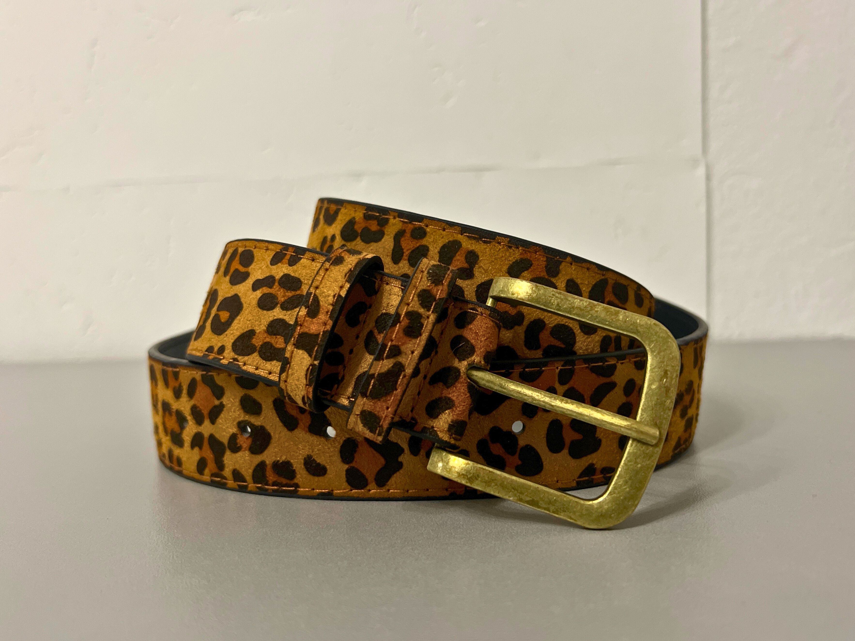 Japanese Brand 2000s leopard cheetah print belt Size 32 - 3 Thumbnail