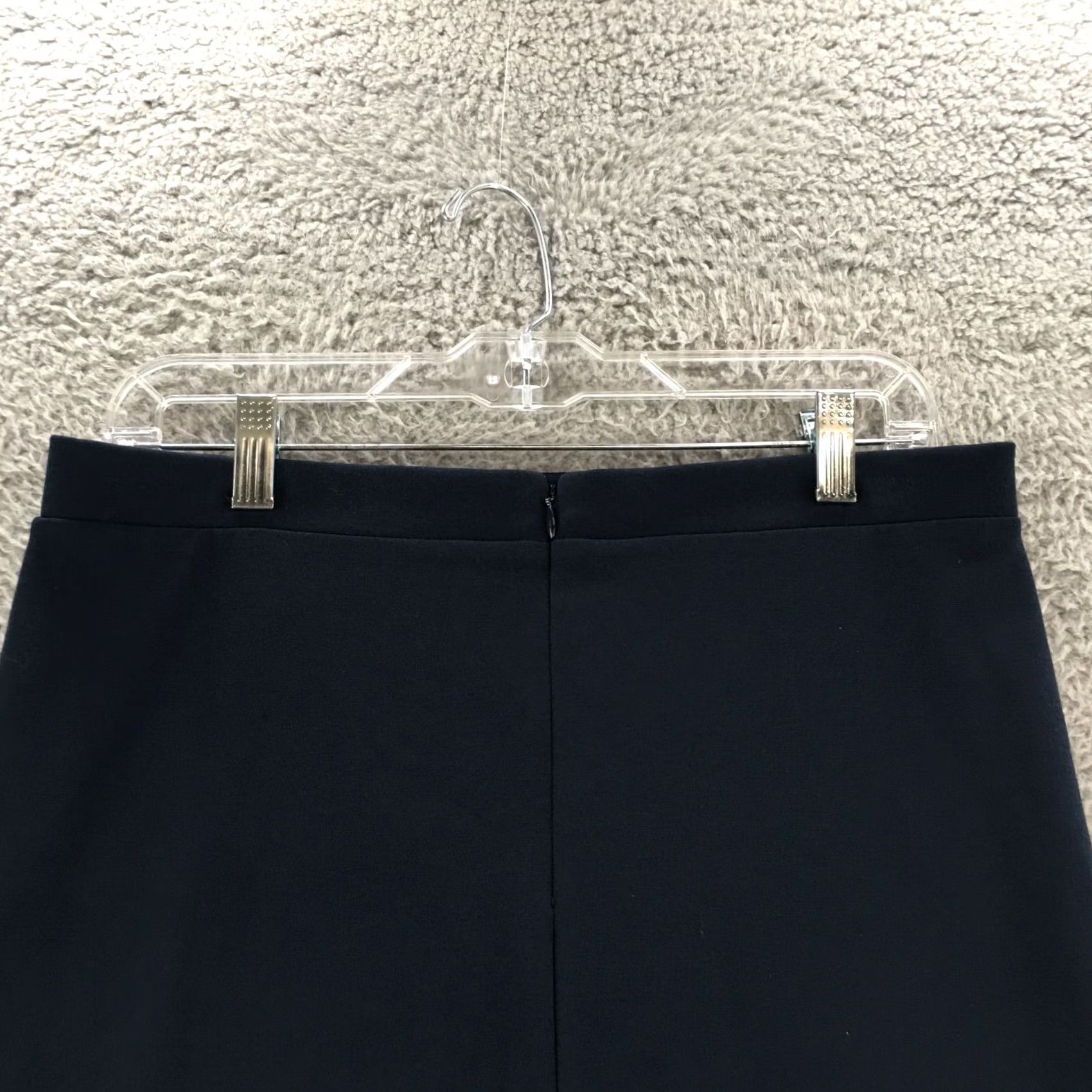 Banana Republic Banana Republic Skirt Womens 8 Blue White Back Zip Knee Length Casual Straight & Pencil Womens 8 Blue White Back Zip Knee Length Regular Size 30" / US 8 / IT 44 - 6 Thumbnail